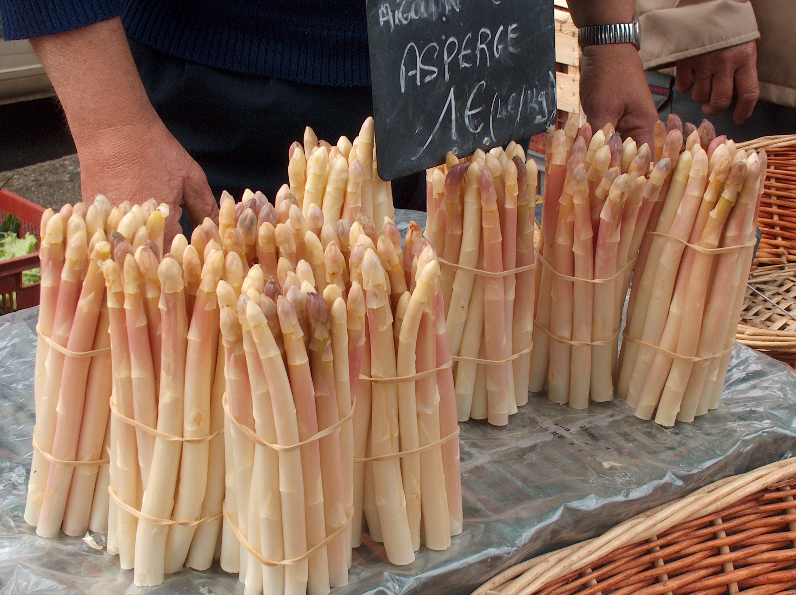 Marché traditionnel d'Aiguillon, Aiguillon - photo 14