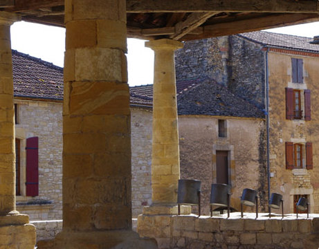Marché nocturne des Producteurs de Pays à Villefranche du Périgord