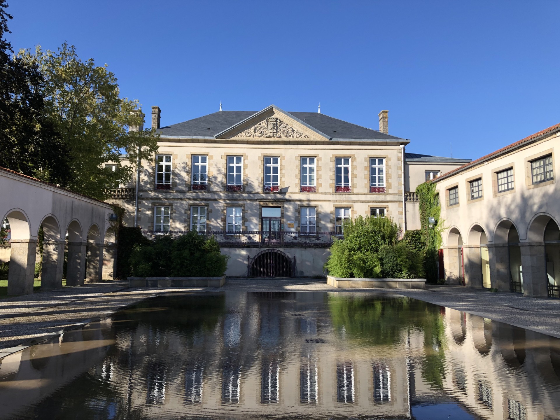 Journées du Patrimoine - Hôtel de Ville - Conférence "Gourmet vs gourmand"
