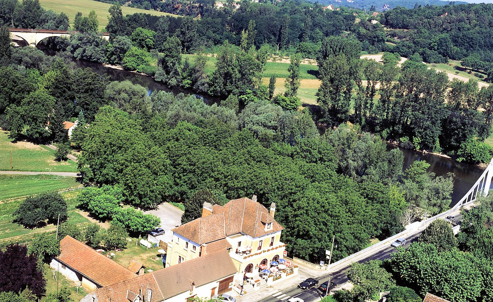 Hôtel du Pont et Restaurant - photo 2