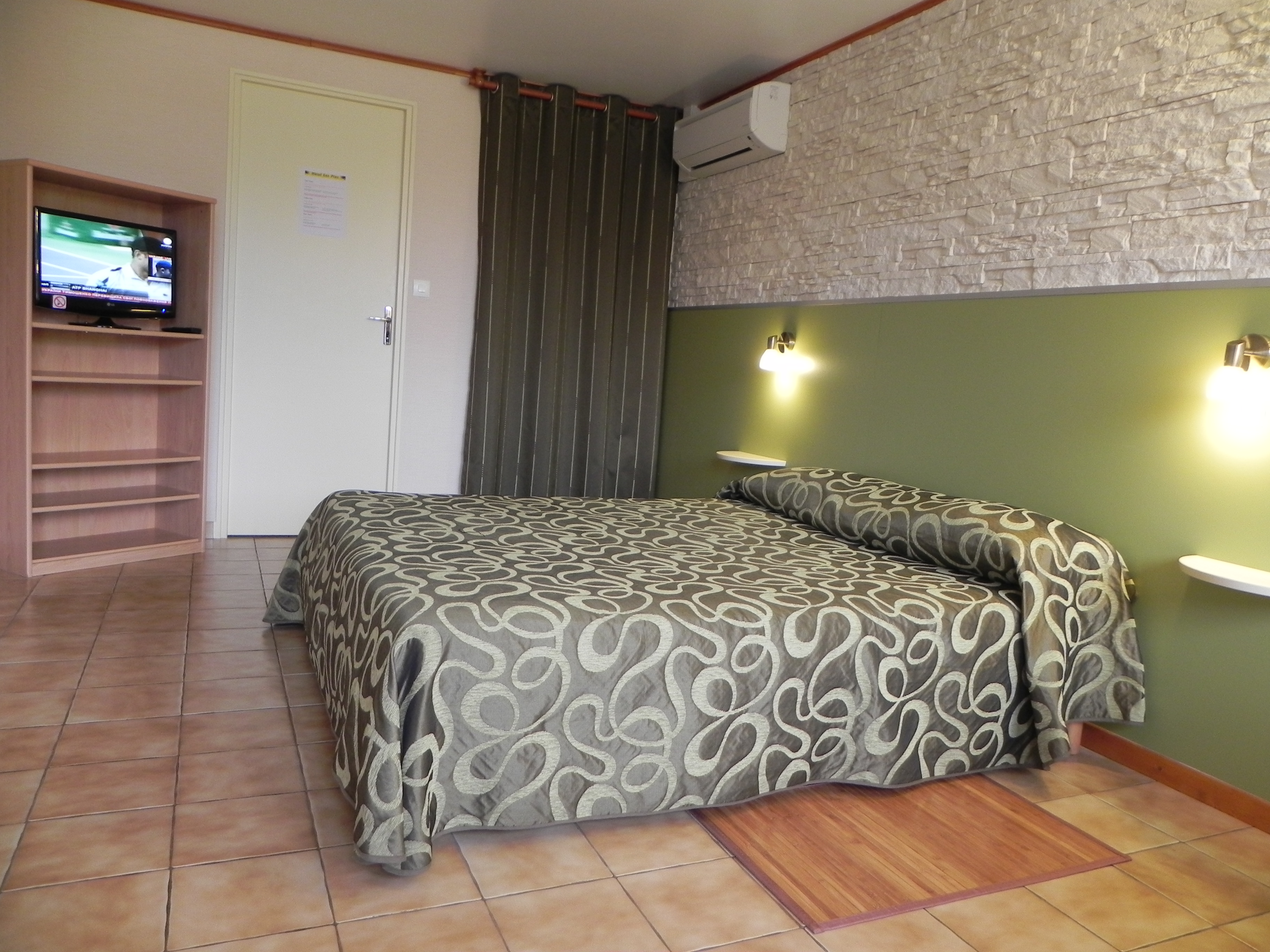 Hôtel Les Pins, Hourtin - photo 4