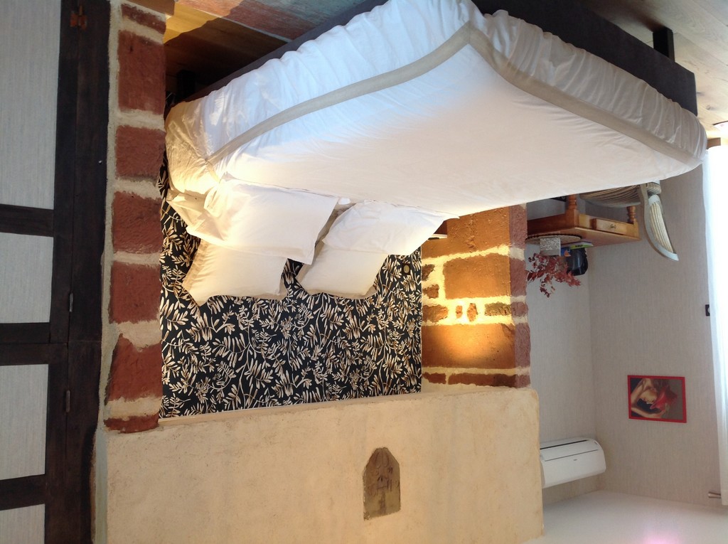 Maison d'Hôtes en Grès Rouge, Lanteuil - photo 30