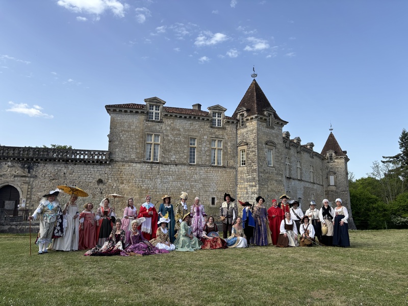 Cazeneuve : le château des siècles !