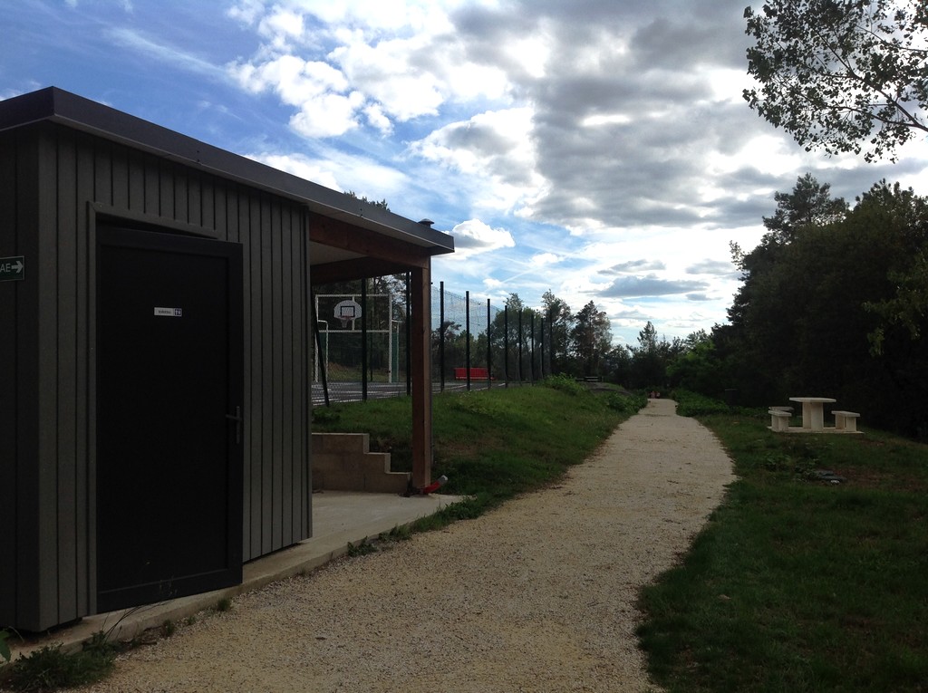 Aire de Pique-Nique Espace Sports et Loisirs - photo 2