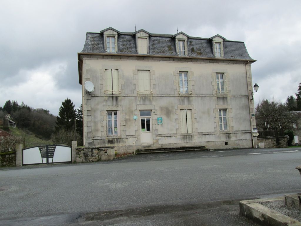 Gîte d'étape et de groupe Gîtes de France - CHATELUS LE MARCHEIX - 6 personnes 23G0803