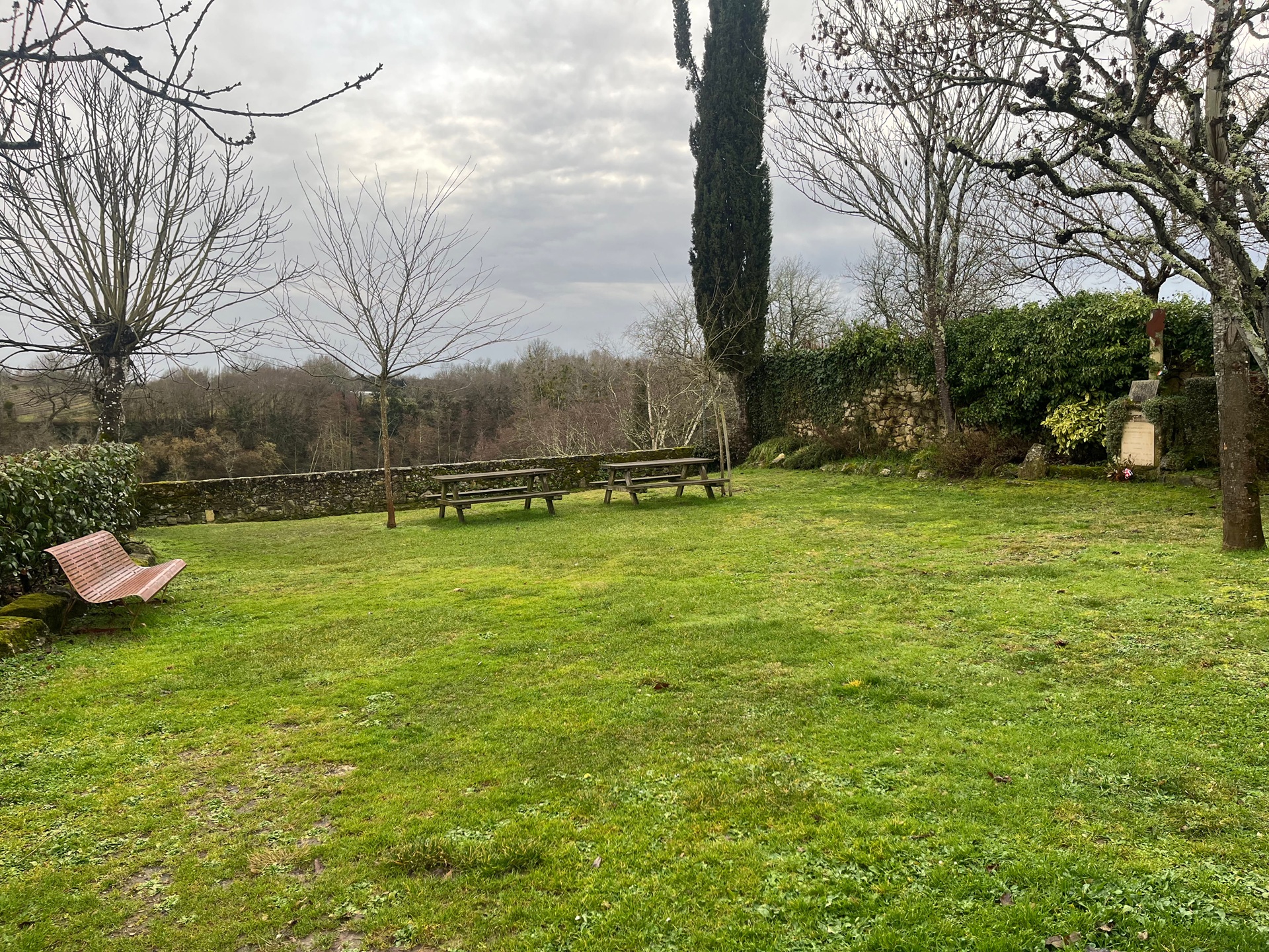 Aire de pique-nique du parc de Castelmoron d'Albret - photo 2