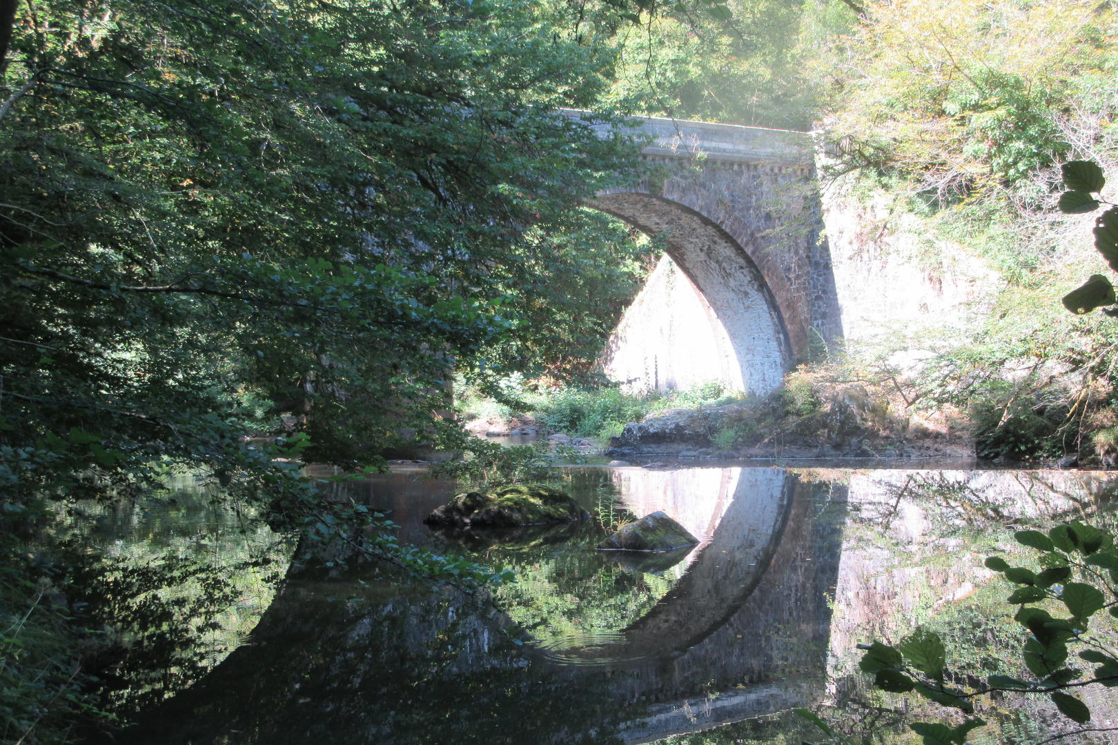 Pêcher sur l'Auvézère à Saint-Mesmin, Saint-Mesmin