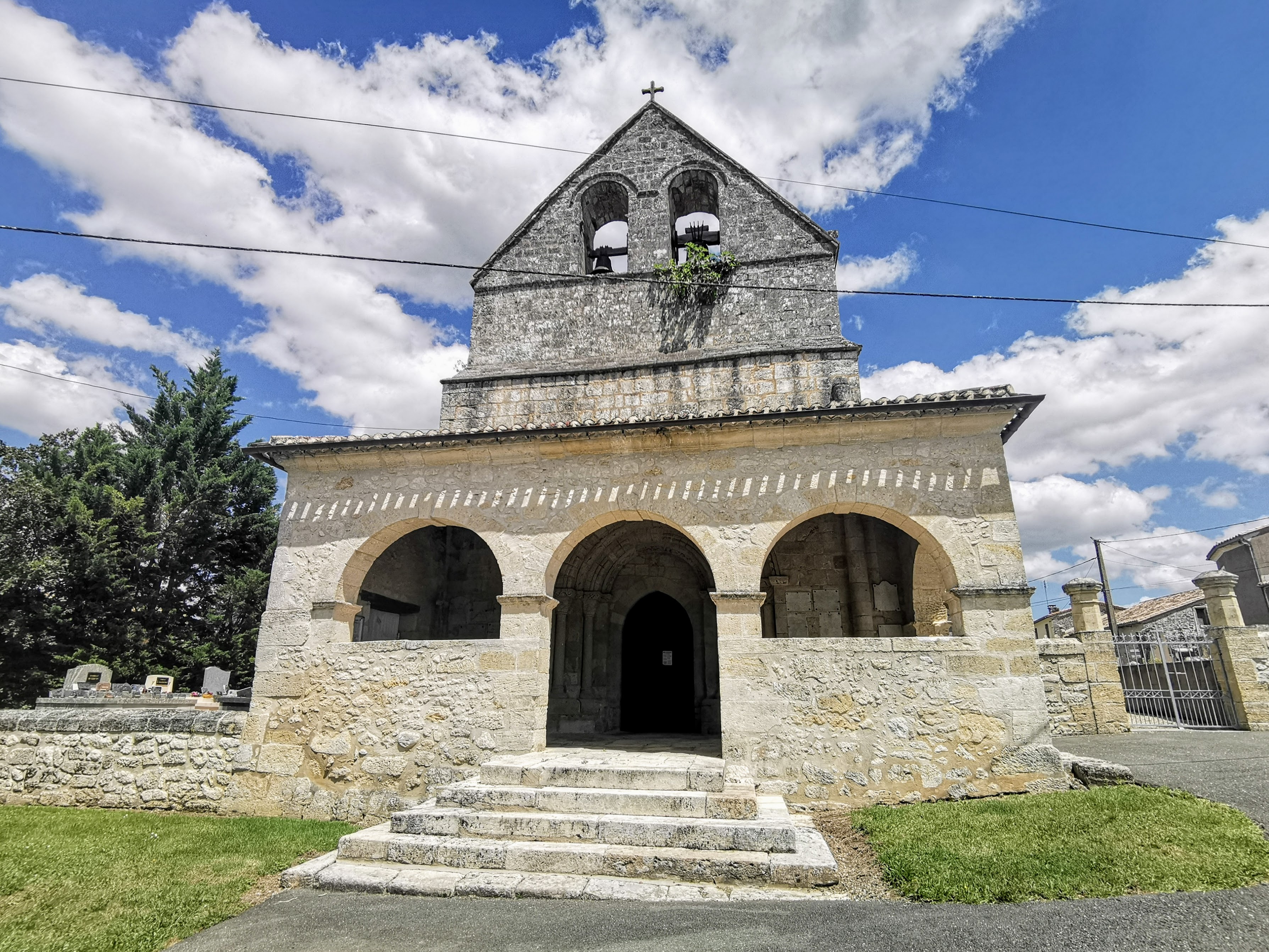 Église Saint-Martin, Jugazan - photo 2