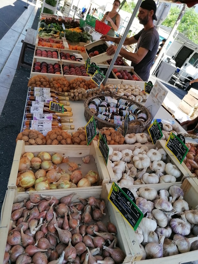 Marché traditionnel d'Aiguillon