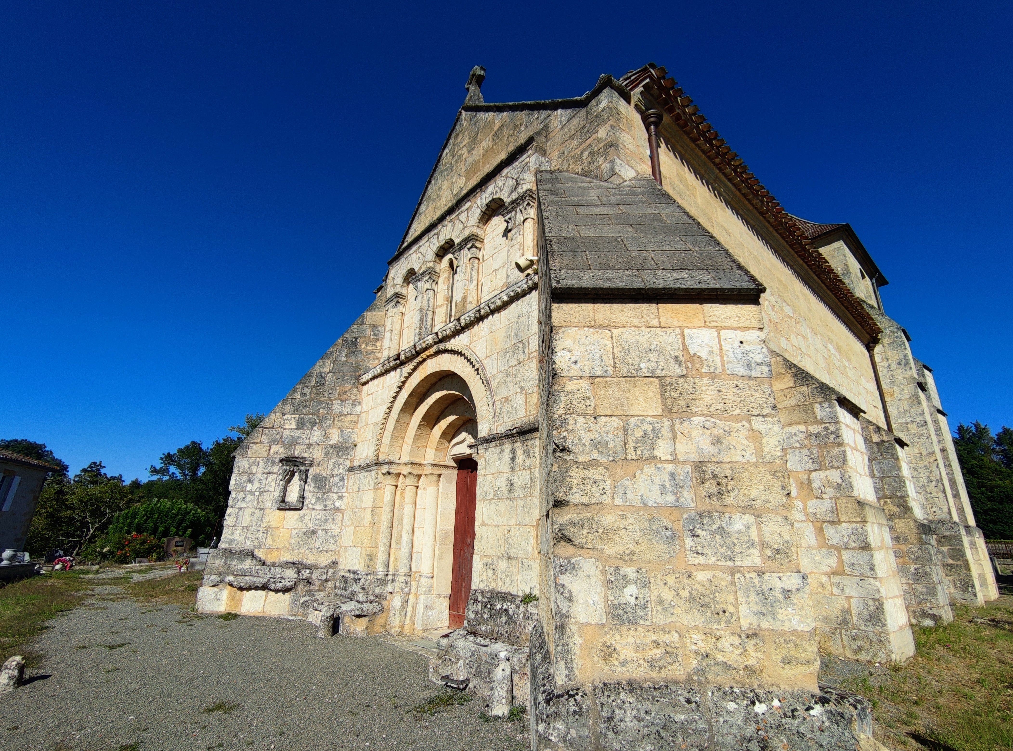 Église Sainte-Colombe, Sainte-Colombe - photo 2