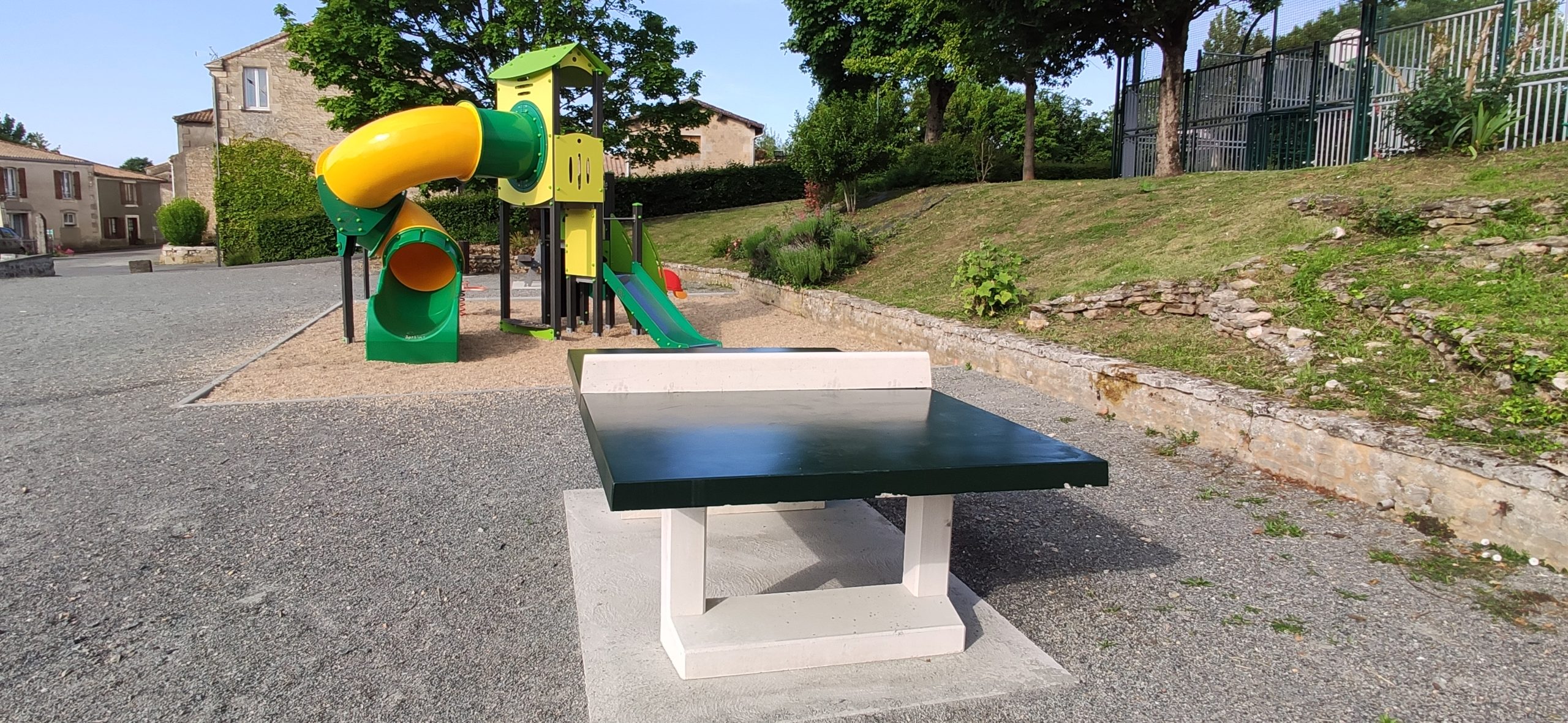 Aire de pique-nique du bourg - photo 2