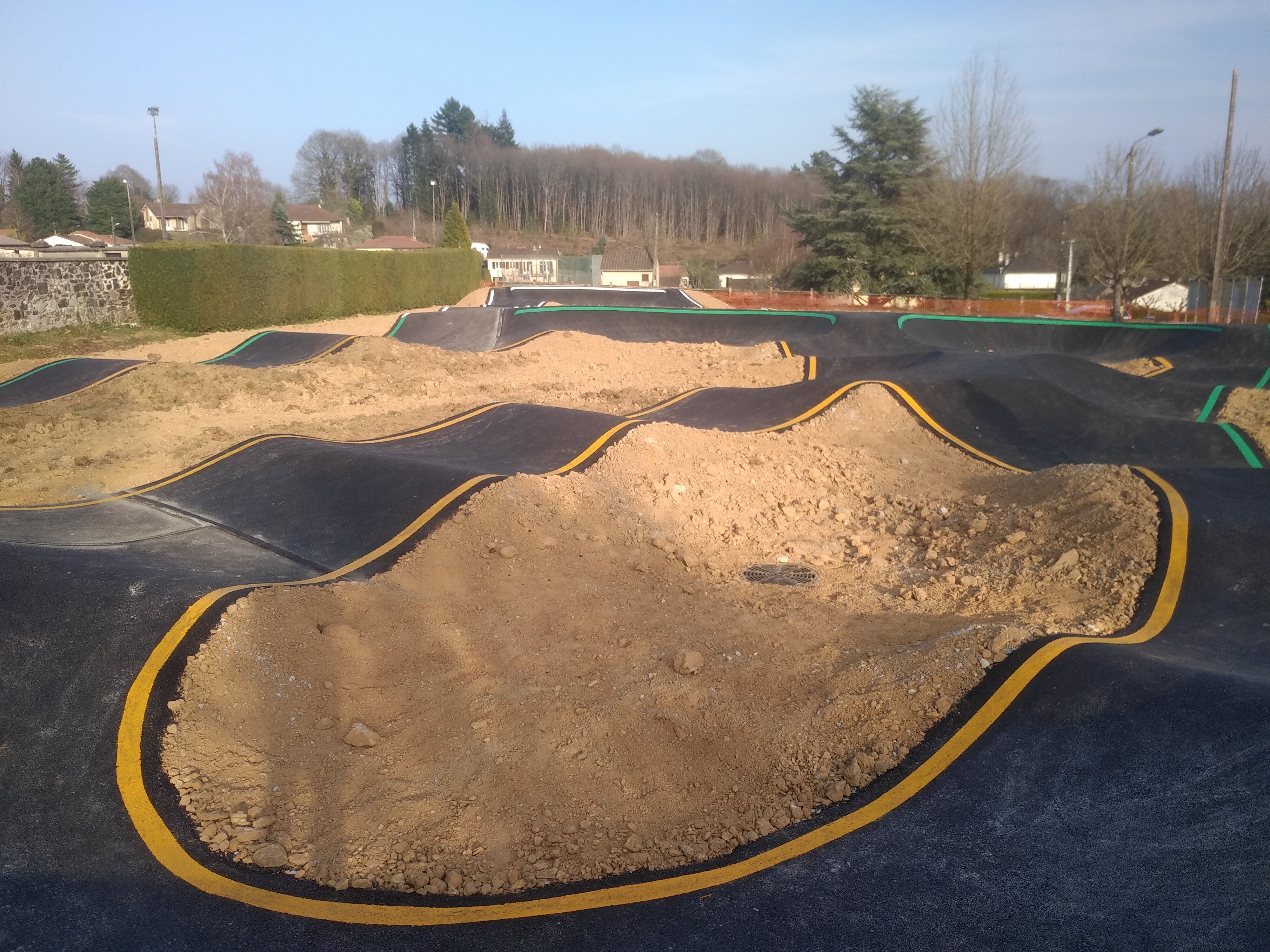 Pumptrack goudronnée de Champnétery, Champnétery
