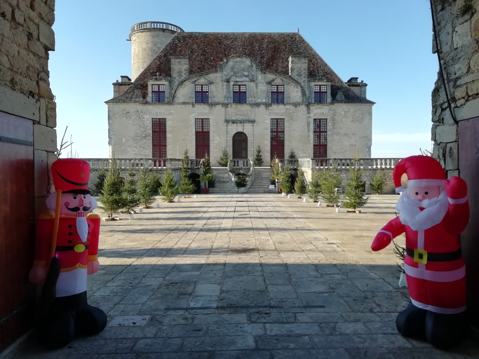Atelier créatif famille : création d’une carte de vœux au château de Duras