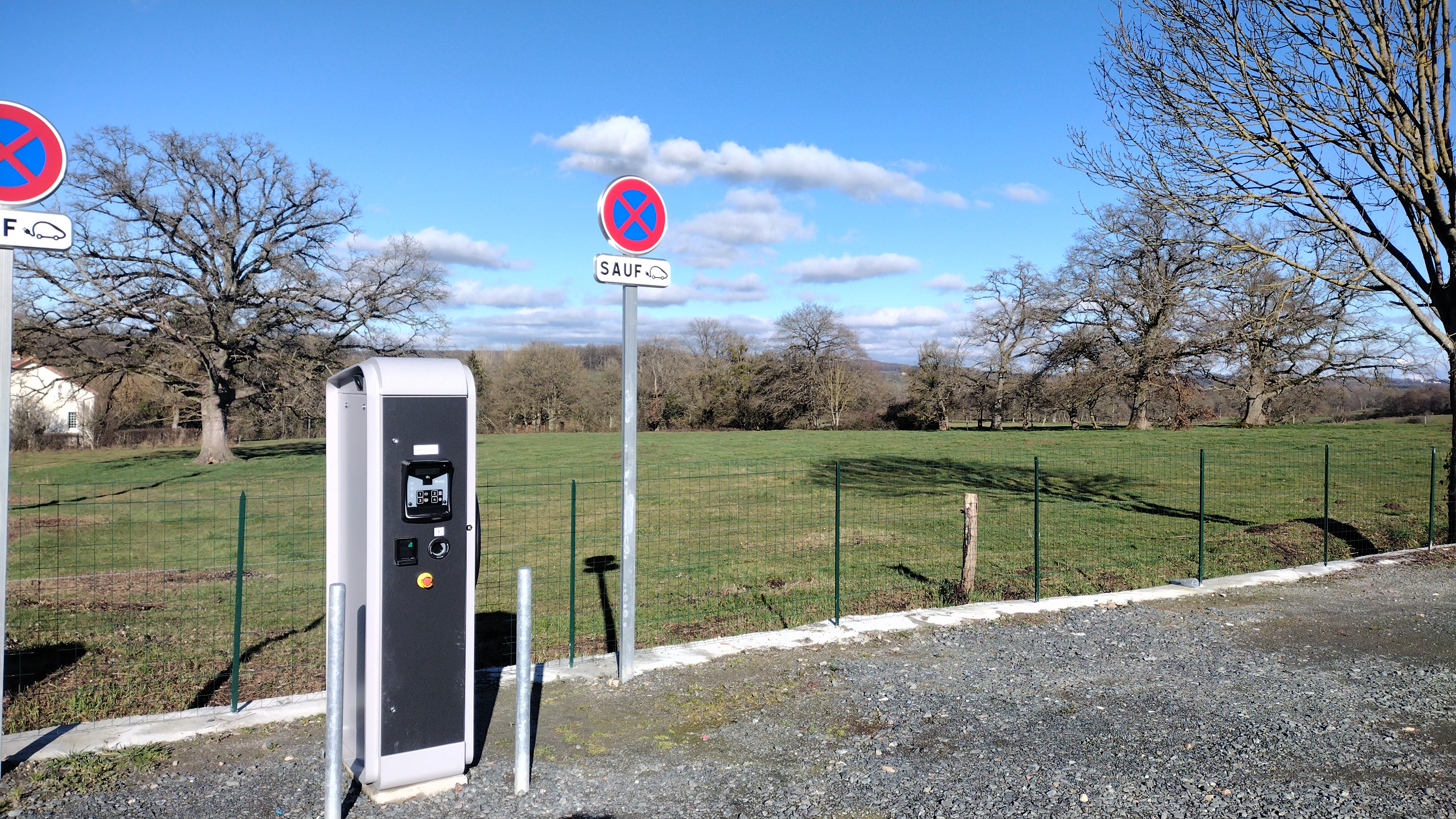 Borne de recharge éléctrique — photo 2