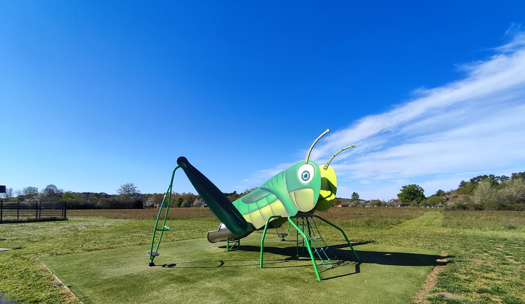 Aire de jeux de St Laurent des Hommes - photo 5