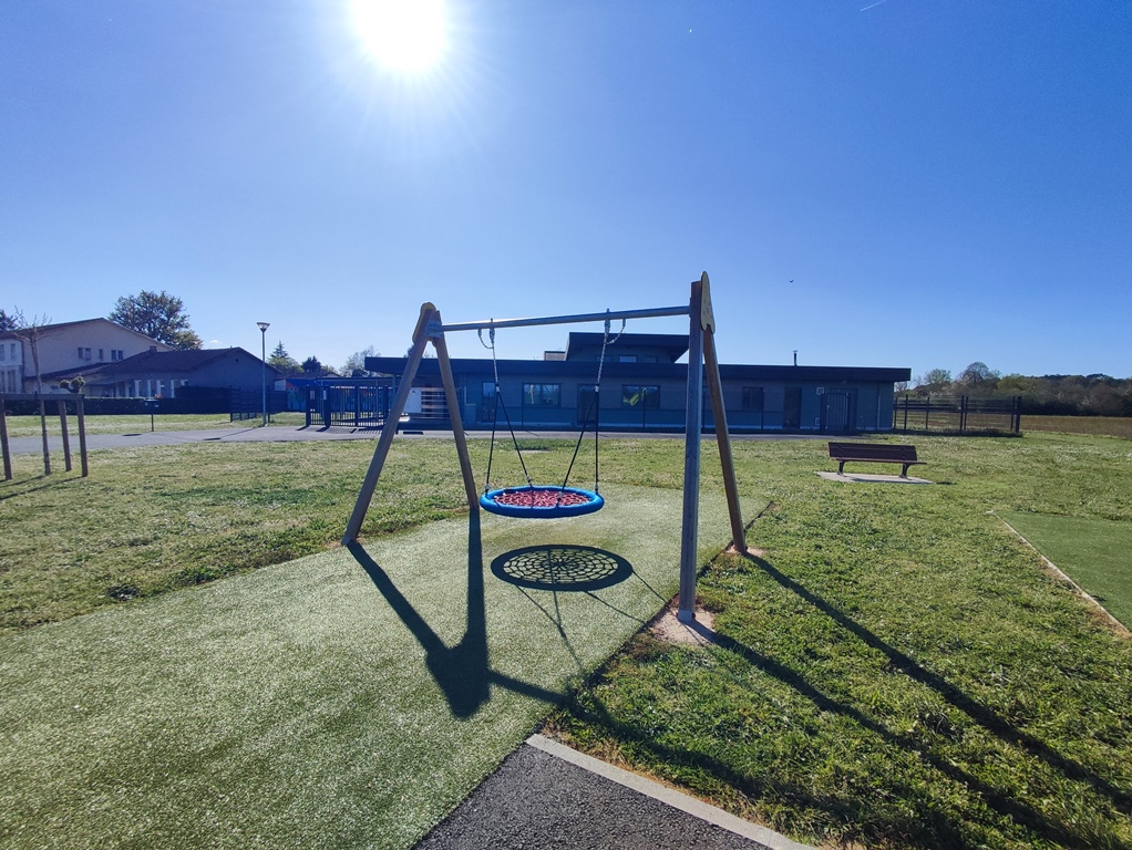 Aire de jeux de St Laurent des Hommes