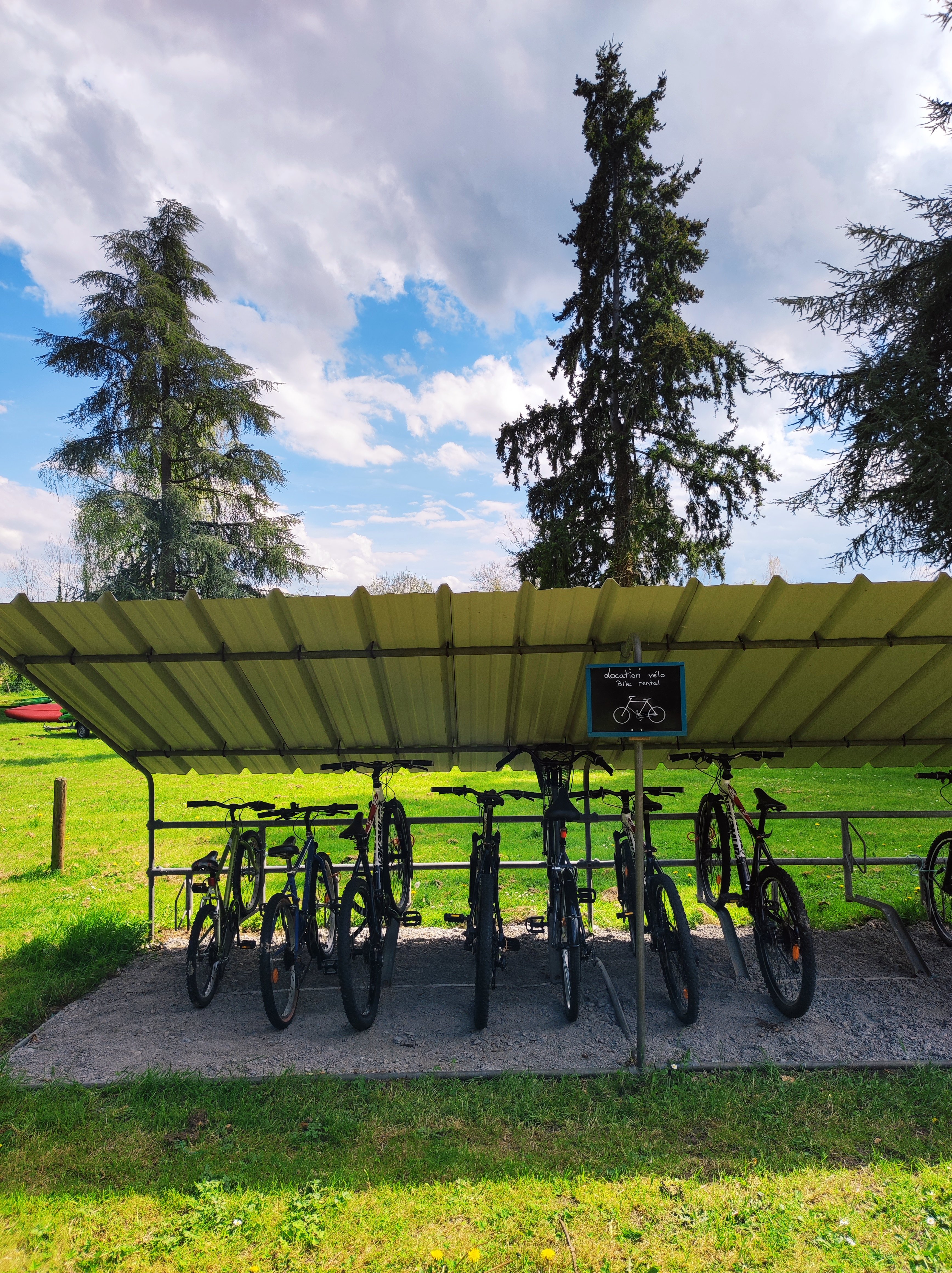 Camping Le Grand Pré, Saint-Pierre-de-Maillé - photo 11