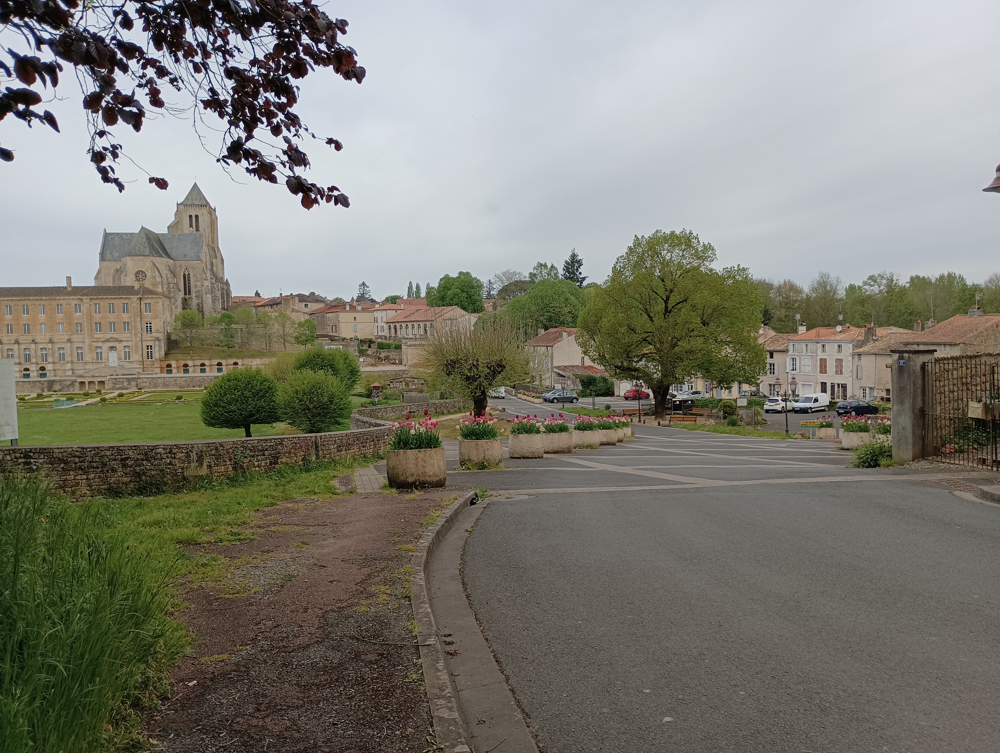 Autour de l'Abbaye, le chemin de l'inspiration - Celles-sur-Belle