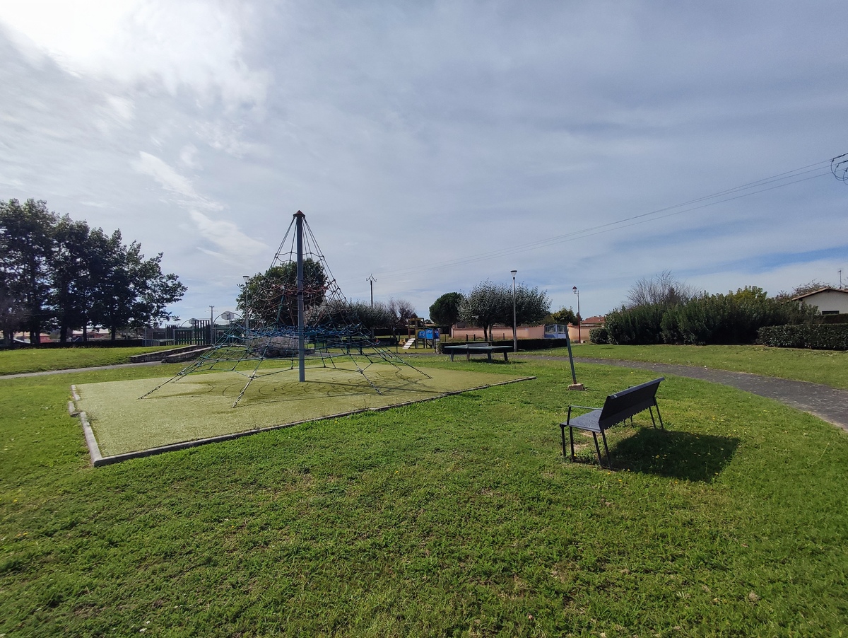 Aire de jeux de Saint Médard de Mussidan - photo 4