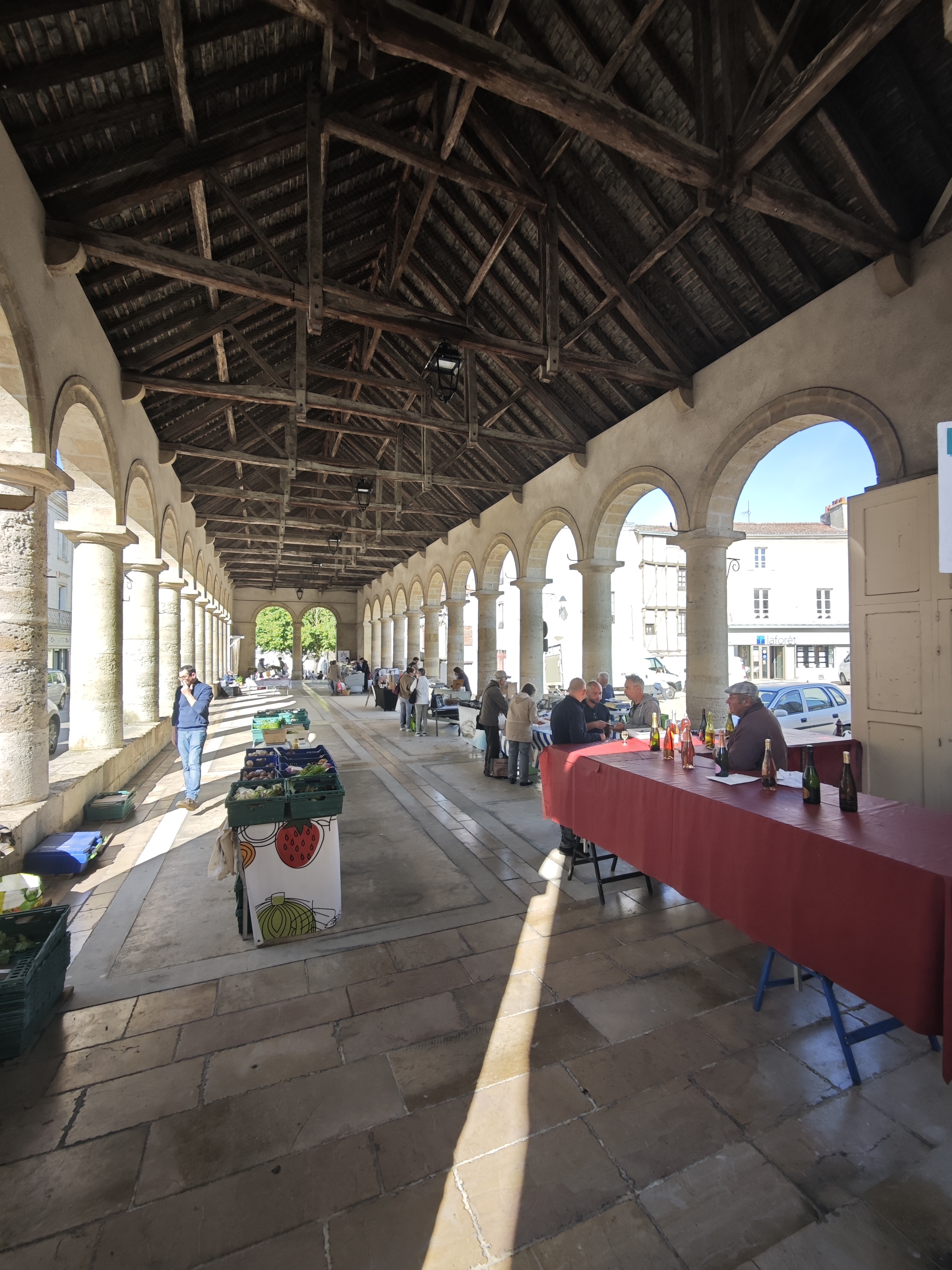 Les Halles, Airvault - photo 3