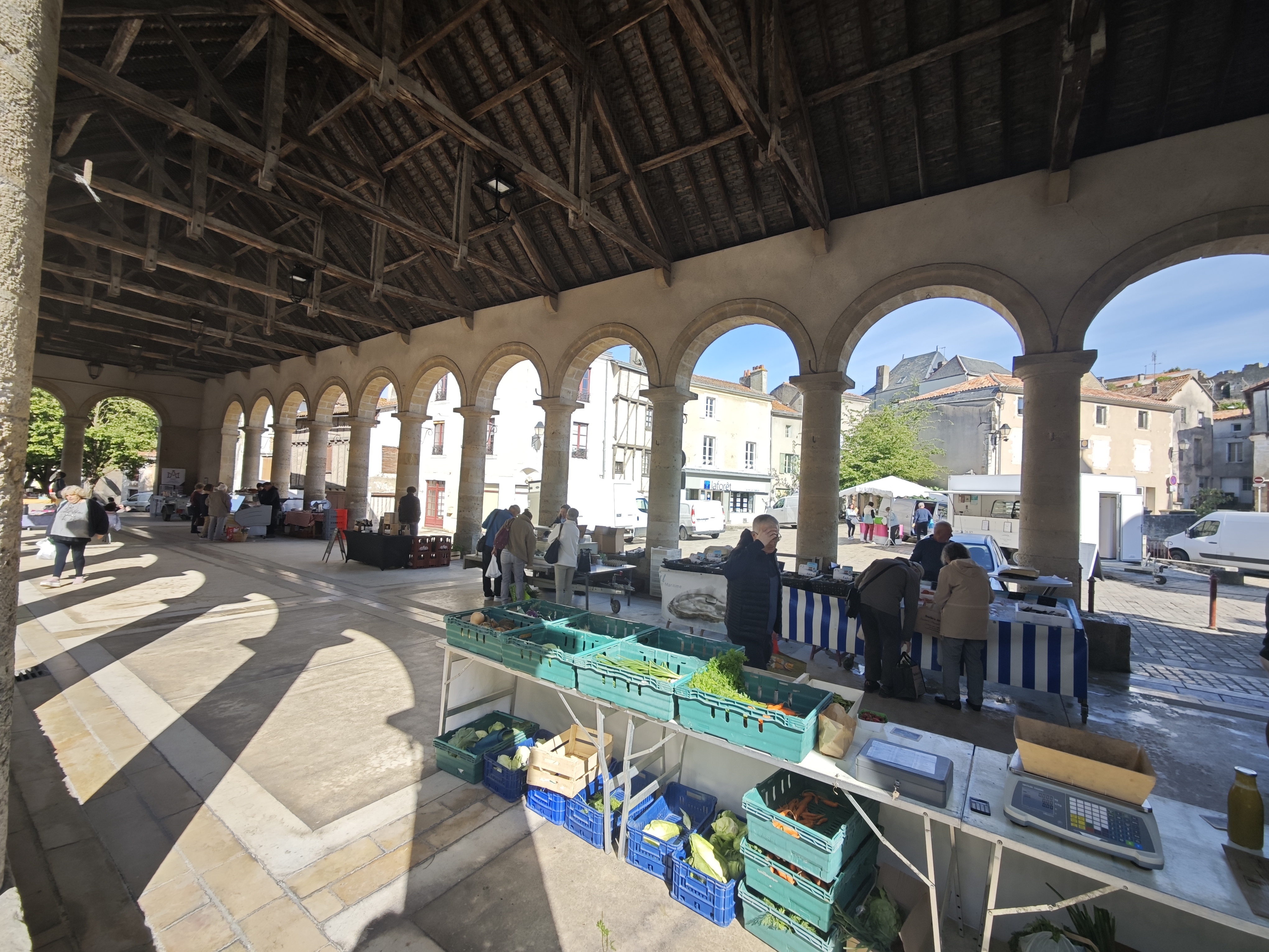 Les Halles, Airvault - photo 2