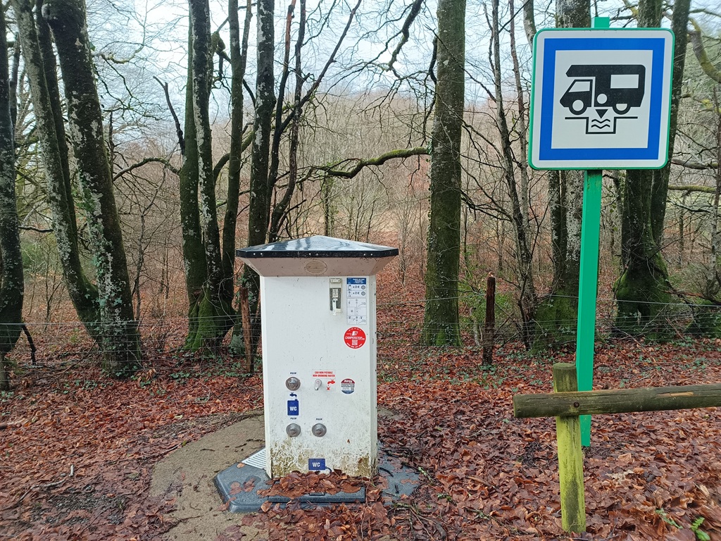 Aire d'accueil camping-car, Sainte-Feyre - photo 2
