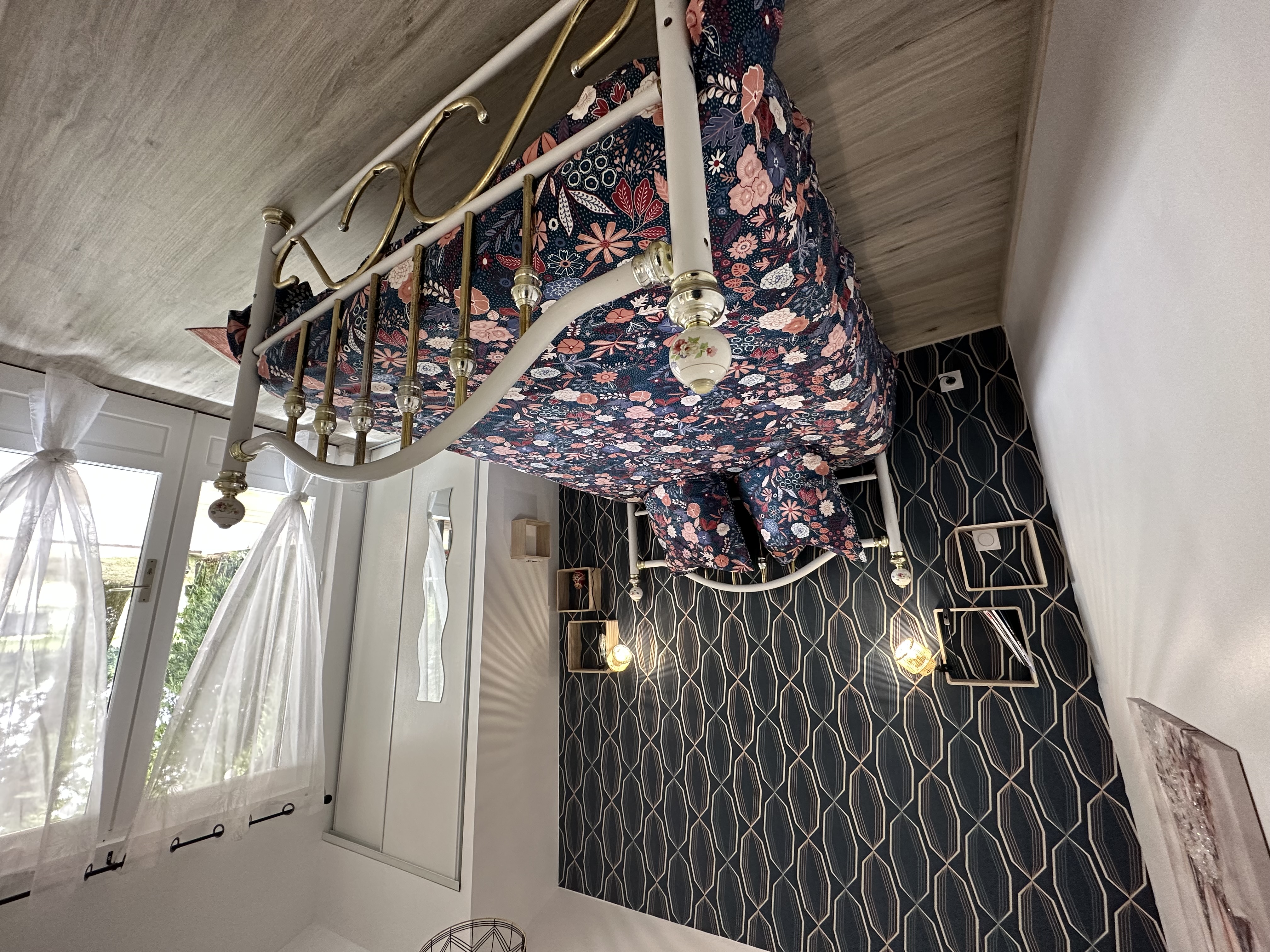 Elite, Lacquy - photo 11