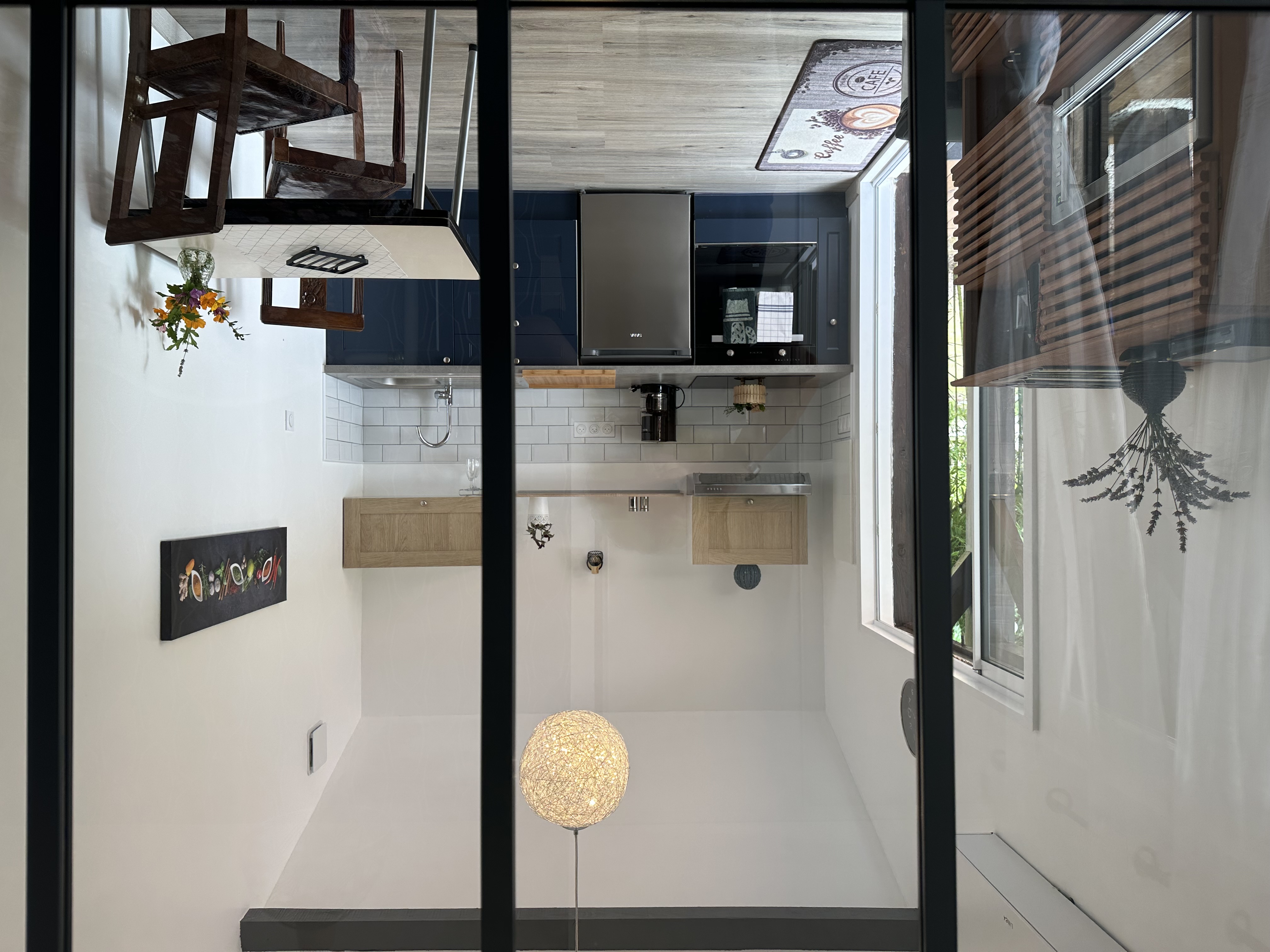 Elite, Lacquy - photo 14