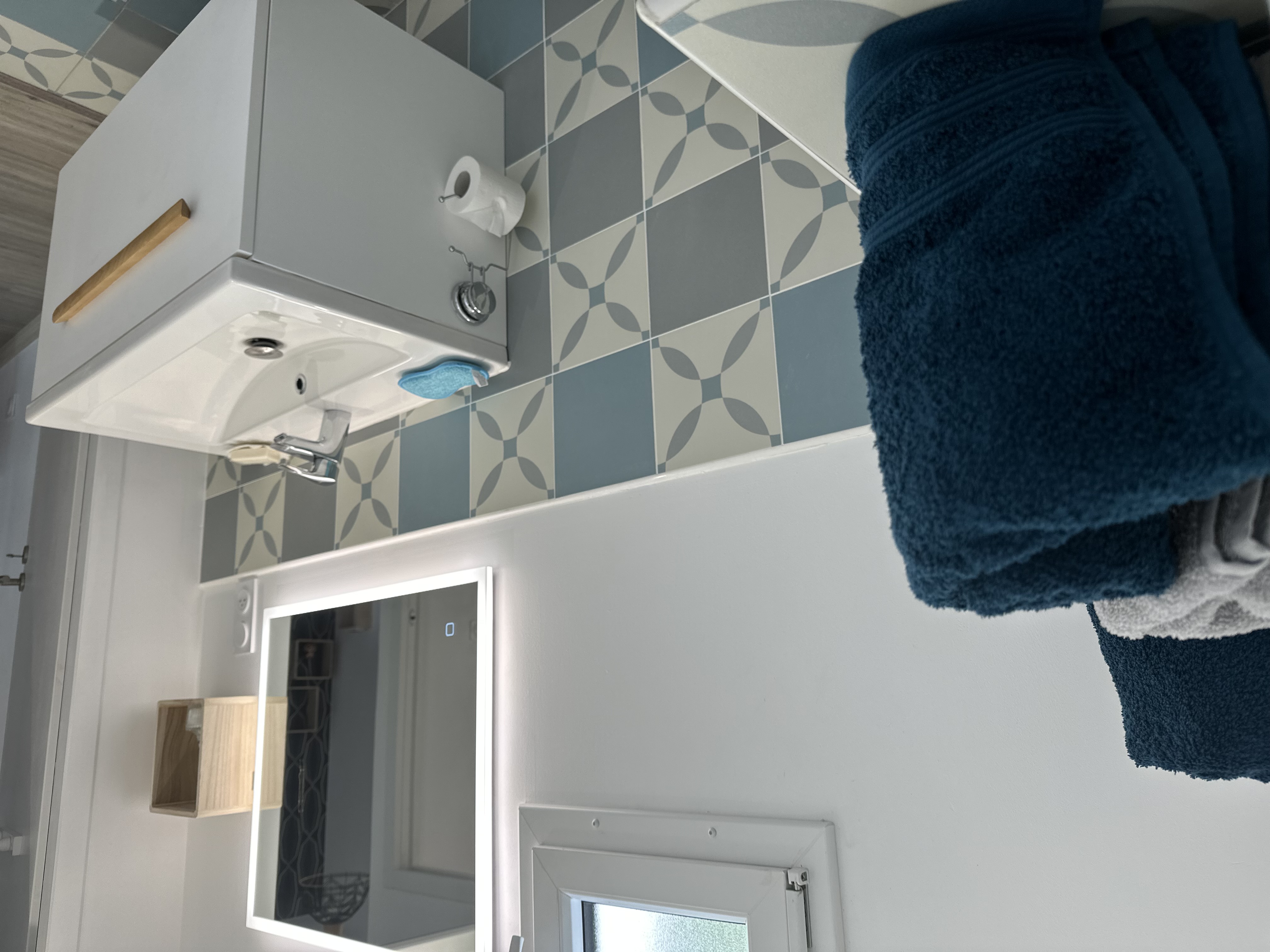 Elite, Lacquy - photo 12