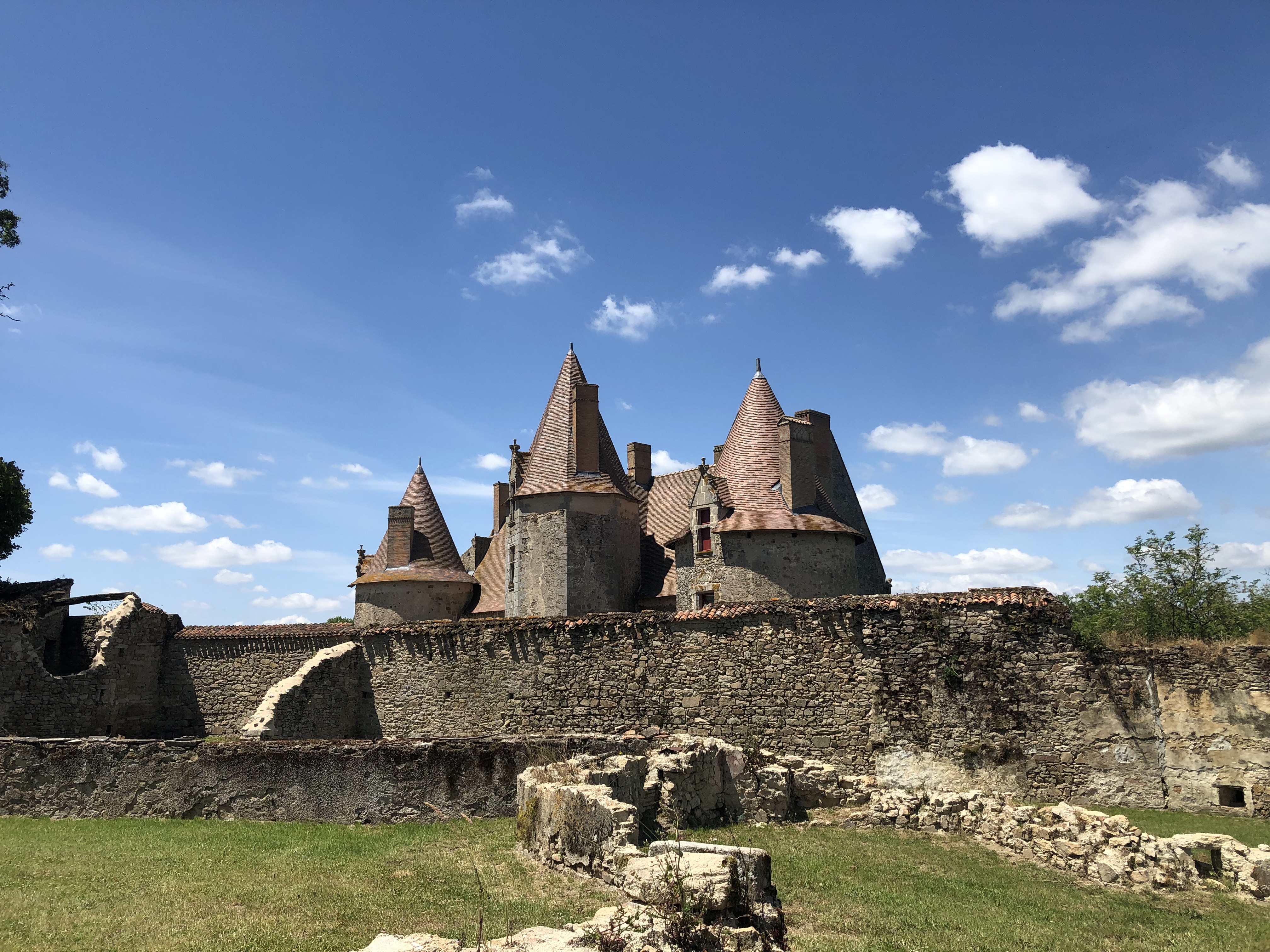 Château de la Chapelle Bertrand, La Chapelle-Bertrand - photo 3