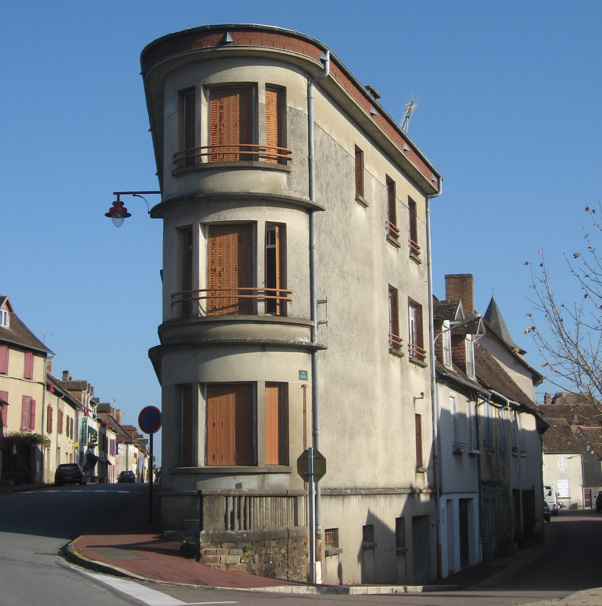 Visite commentée sur la diffusion de l'esthétique Art déco dans le bourg de Coussac-Bonneval