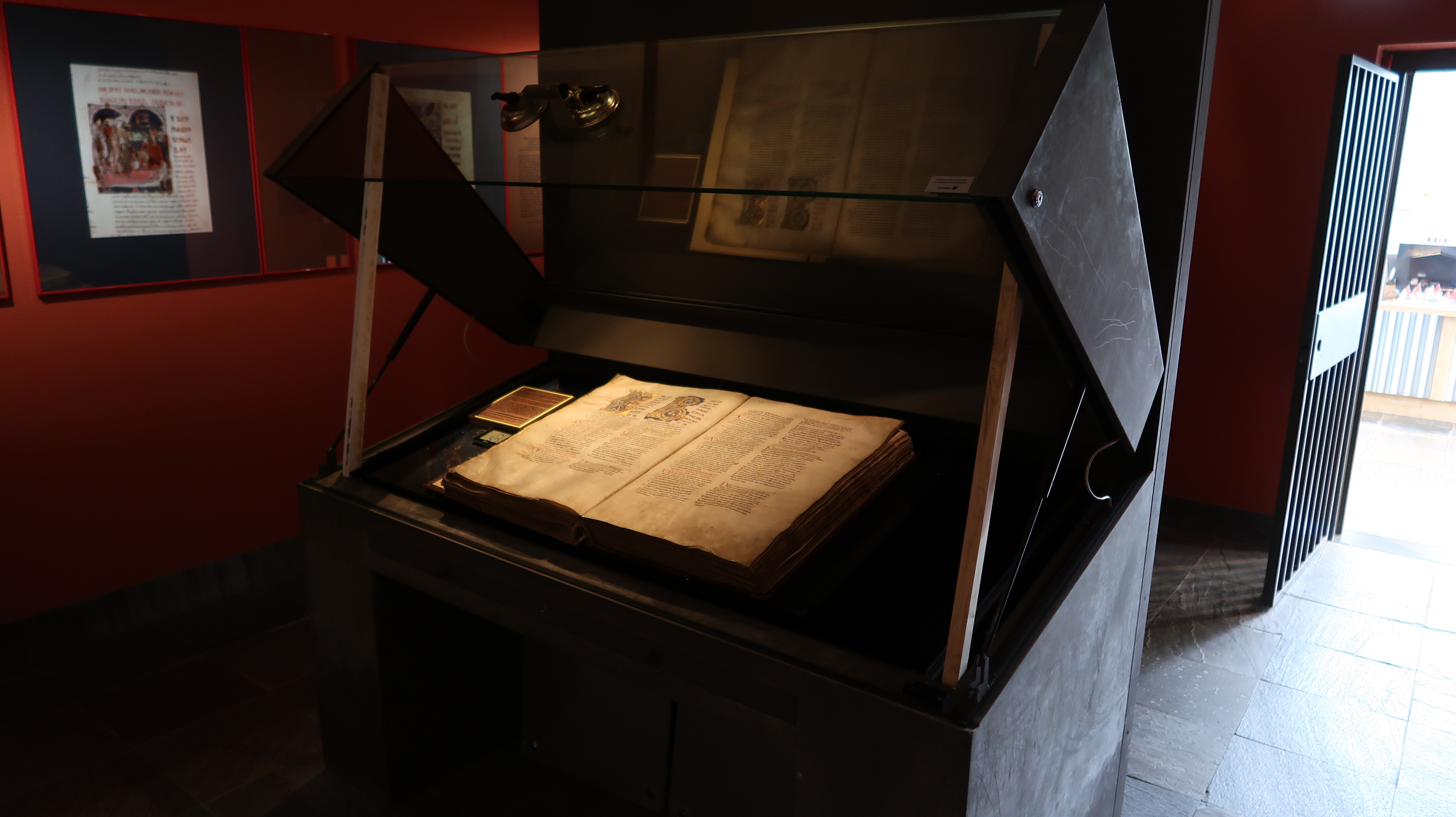 Bible du XIIeme siècle