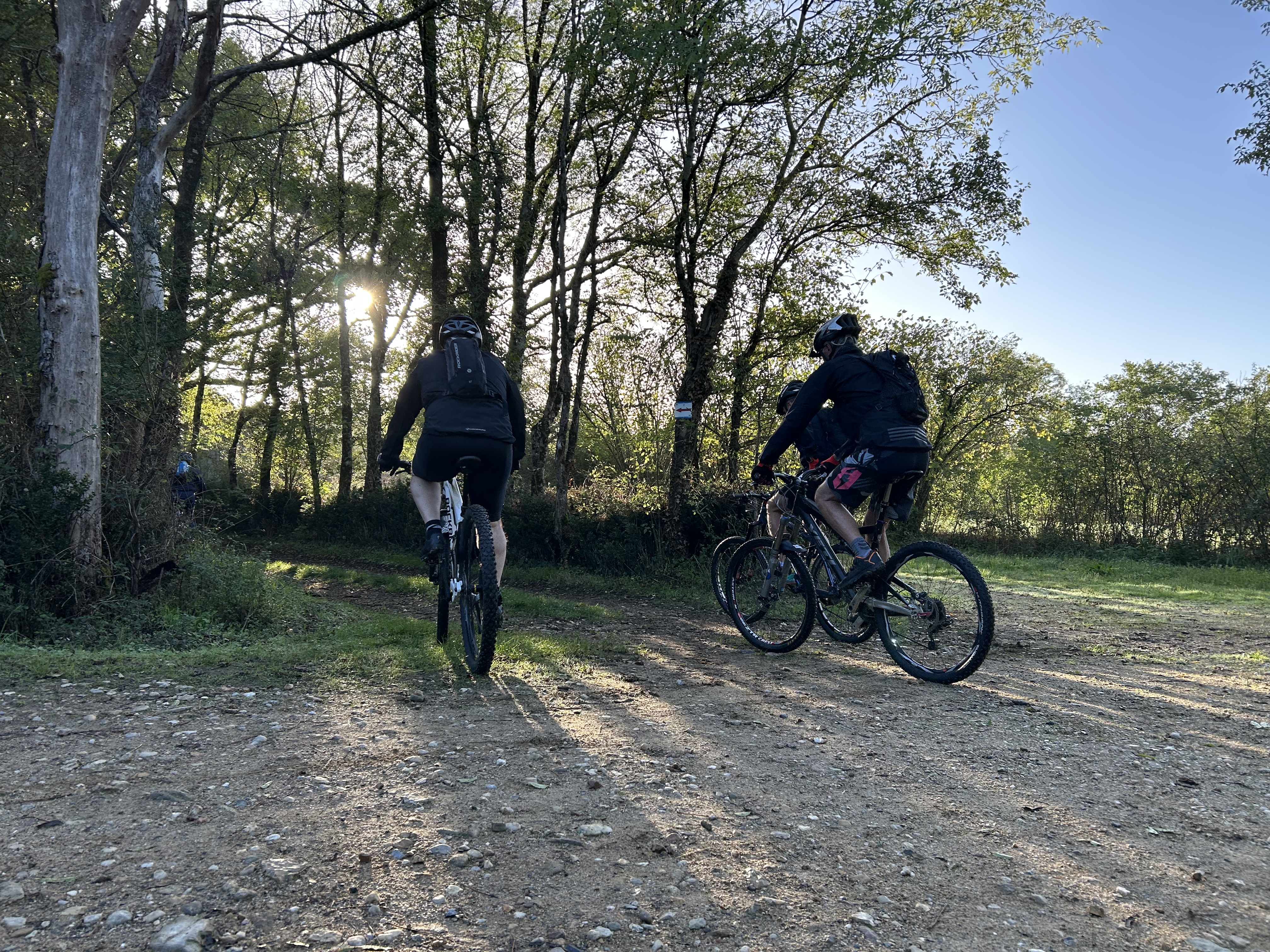 Circuit FFCT Boucle des châteaux CPA Lathus, Lathus-Saint-Rémy - photo 3