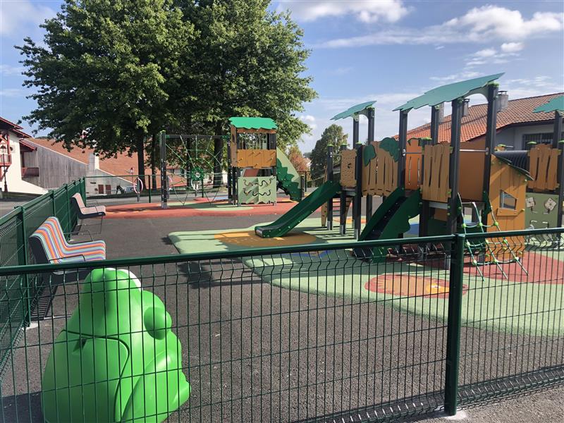 City stade et aire de jeux du Bourg