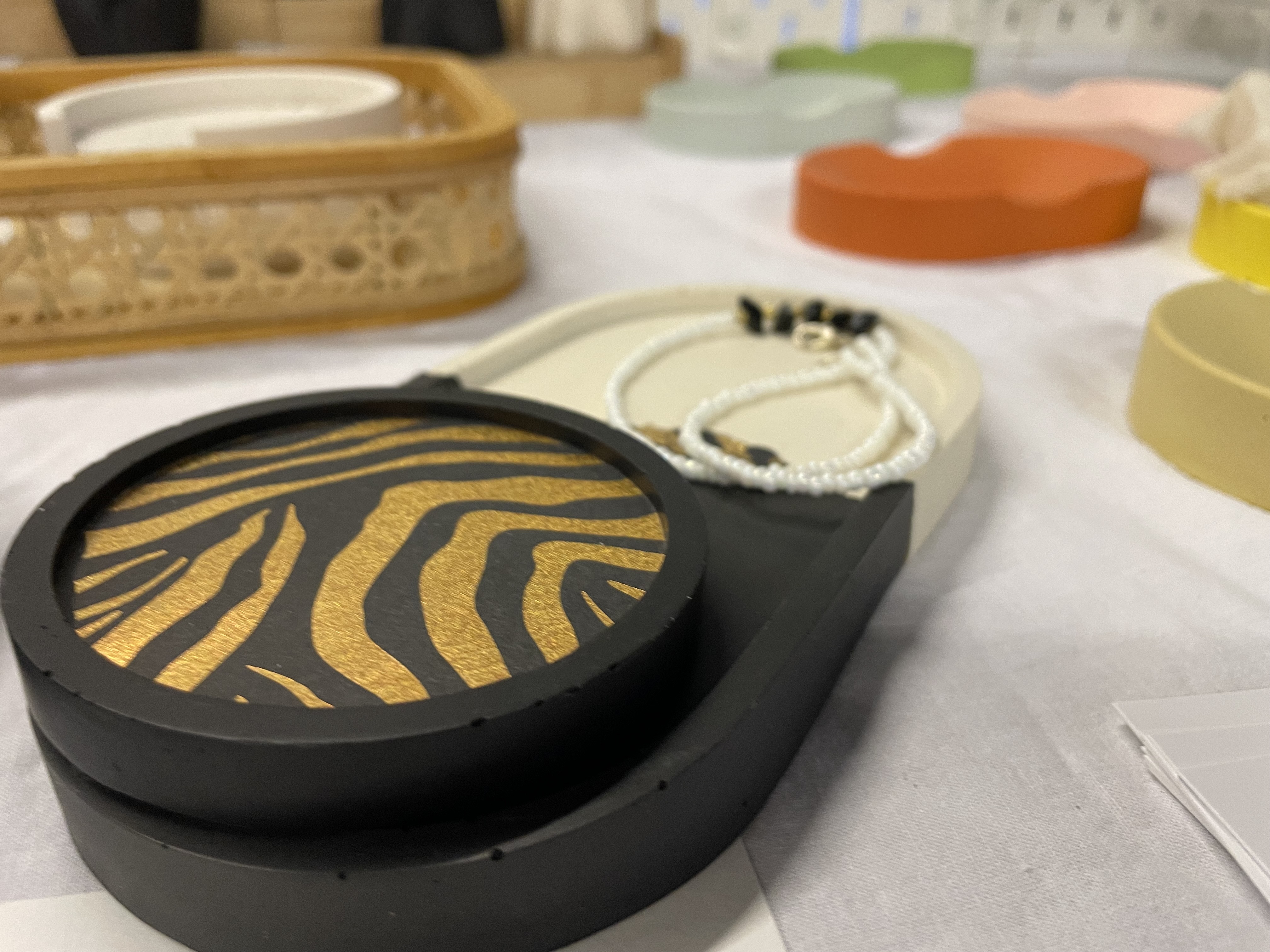Atelier Madha - Articles de décoration d'intérieur en Jesmonite