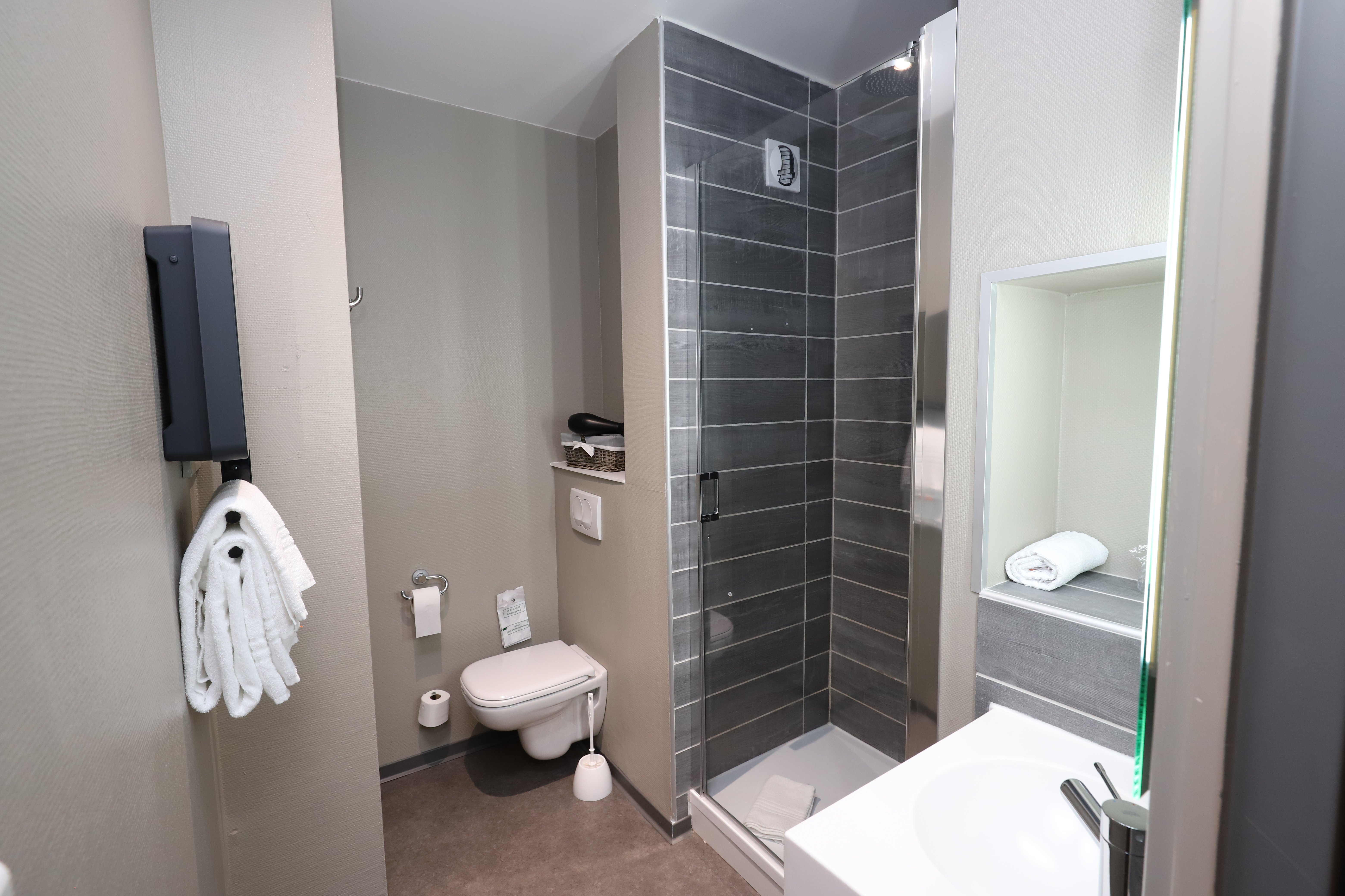 Hôtel Restaurant Ibis, Égletons - photo 9