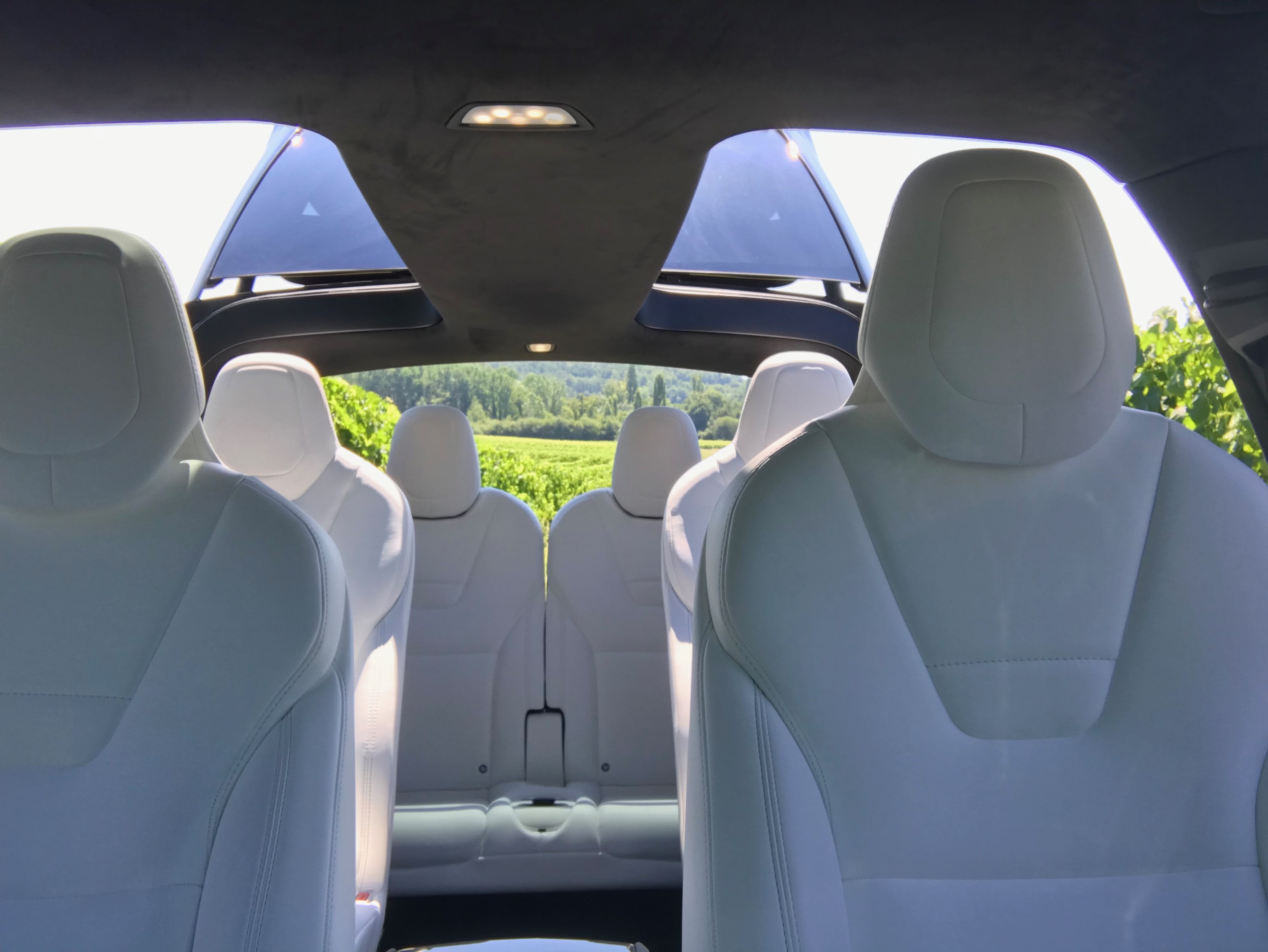 Premium Transfers in Tesla — photo 3