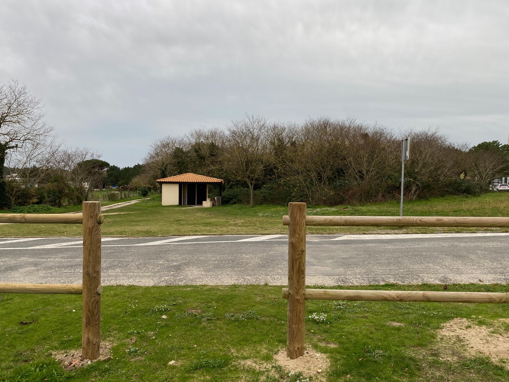 Aire de services vélos et aire de pique-nique de la Pointe de Grave - photo 2