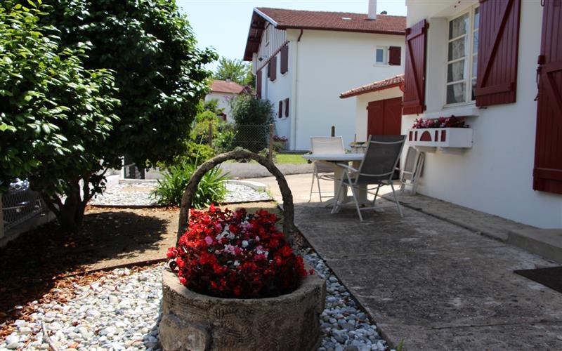 Location 116 Mendiburu 