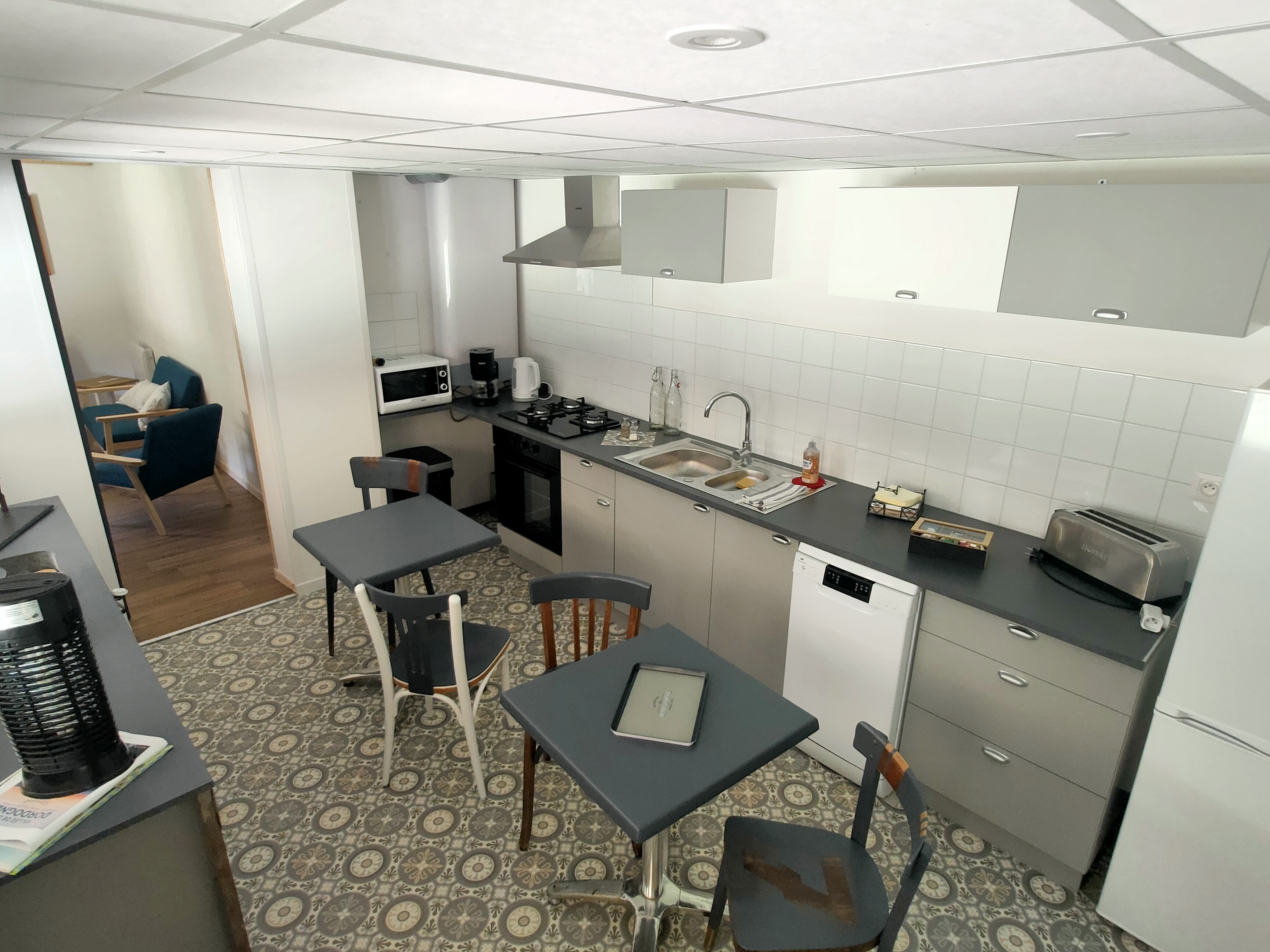 Les vestiaires, Saint-Chamant - photo 9