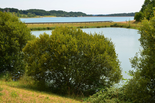 Du lac de l'Escourroux vers les coteaux de vignes, Soumensac - photo 3