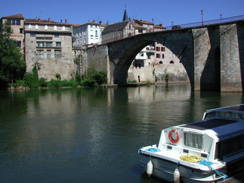 Villeneuve-sur-Lot, la rivière, rive droite, rive gauche — photo 3