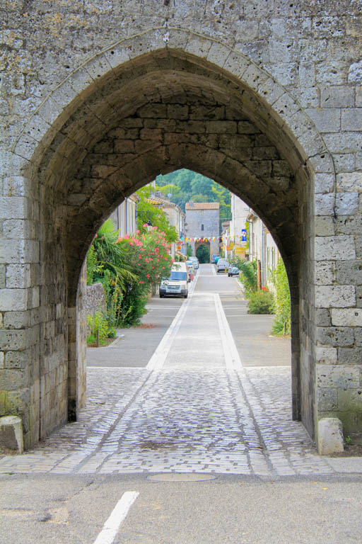 La Randonnée des bastides et châteaux en Albret, Lavardac - photo 9