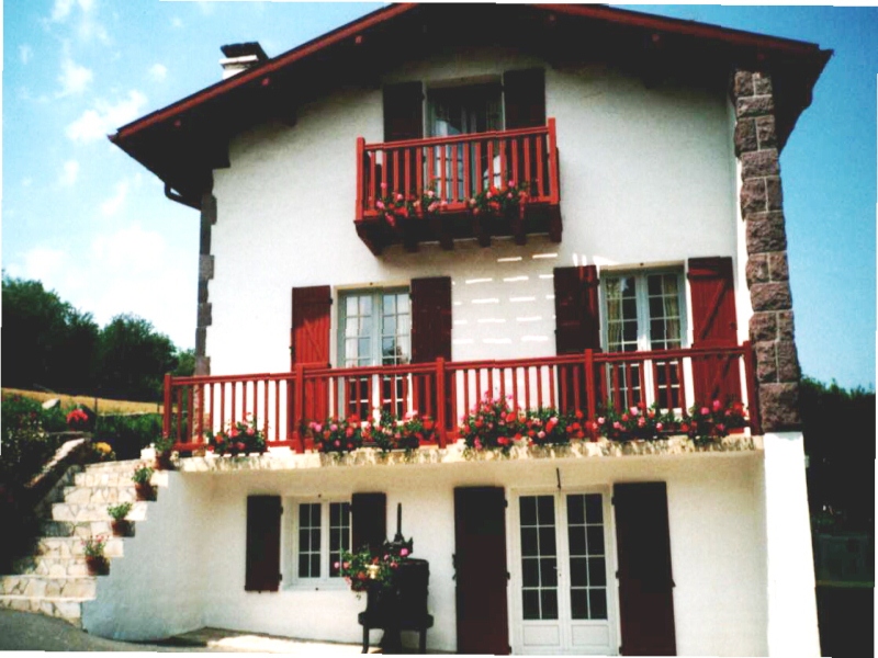 Madame Marie-Michèle Ihitz