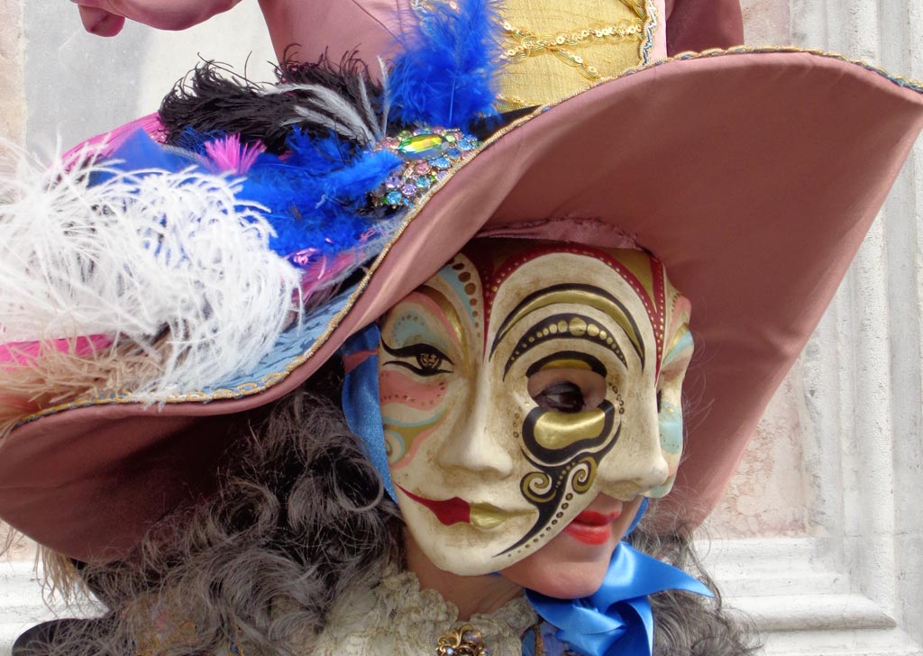 La Malle aux Costumes - Catherine INGRASSIA