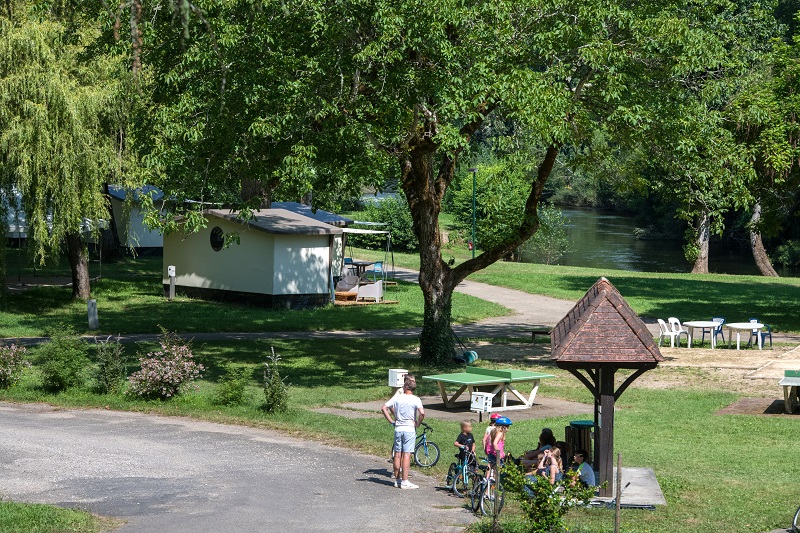 Les étapes André Trigano, Les rives de la Dordogne