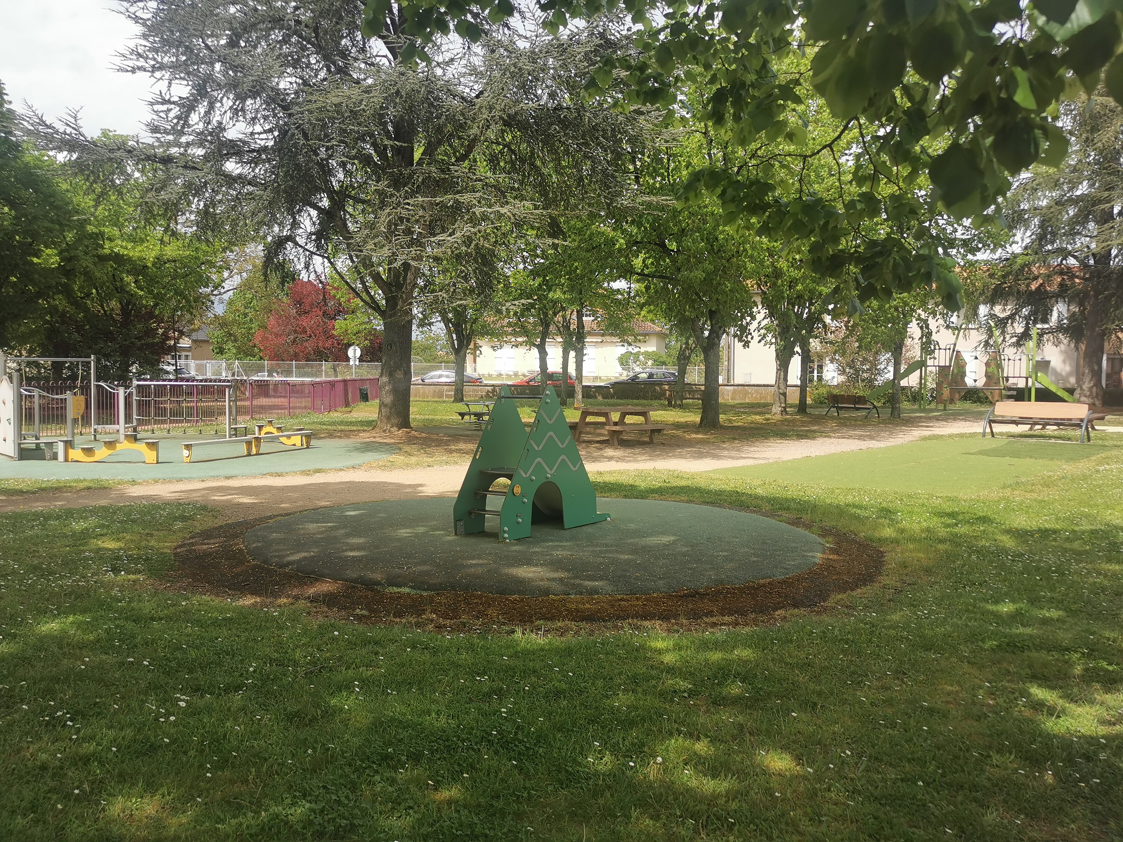 Jardin public Neuville 05_2023