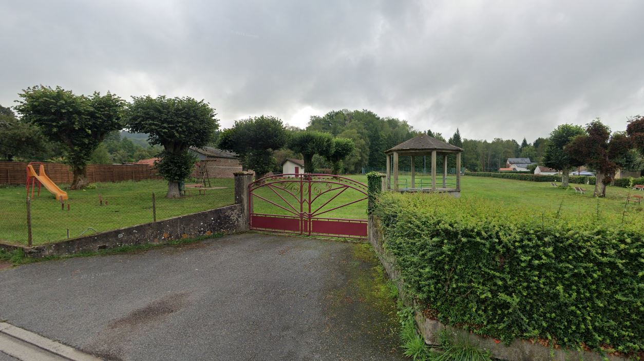 Lavaveix-les-Mines : Aire de jeux et de pique-nique