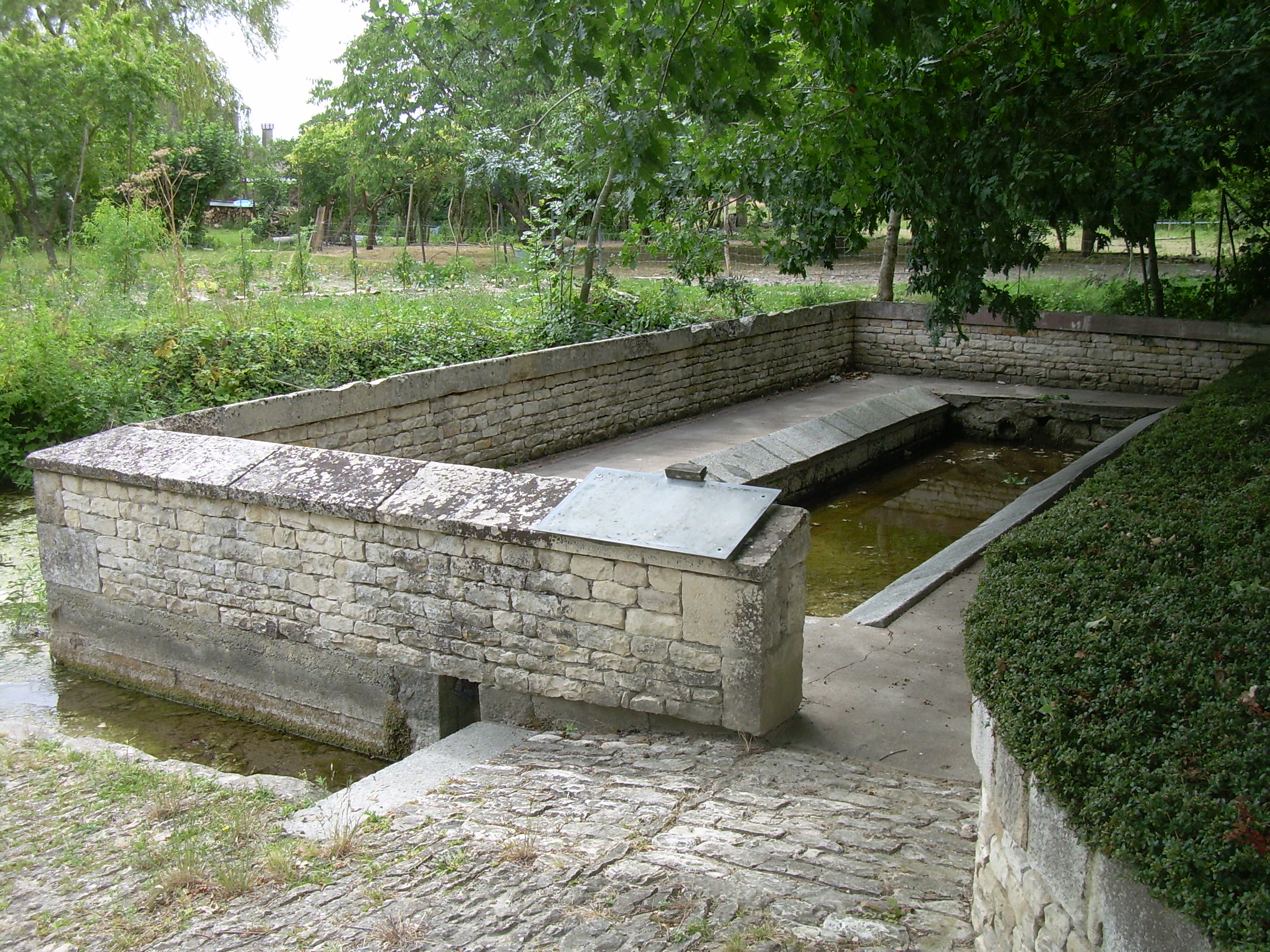 Lavoir-abreuvoir de Richebert