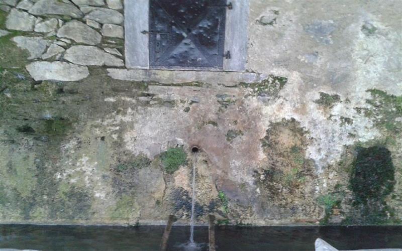 Lavoir du village d'Aas